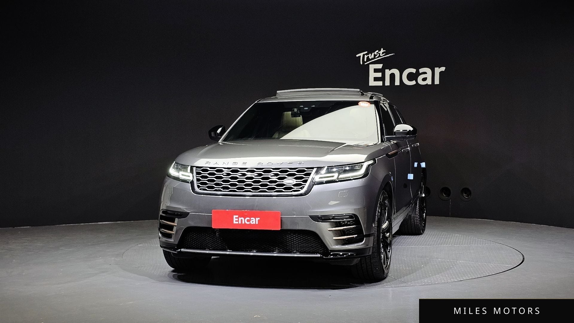 Land Rover 레인지로버 벨라 2018 — миниатюра 3