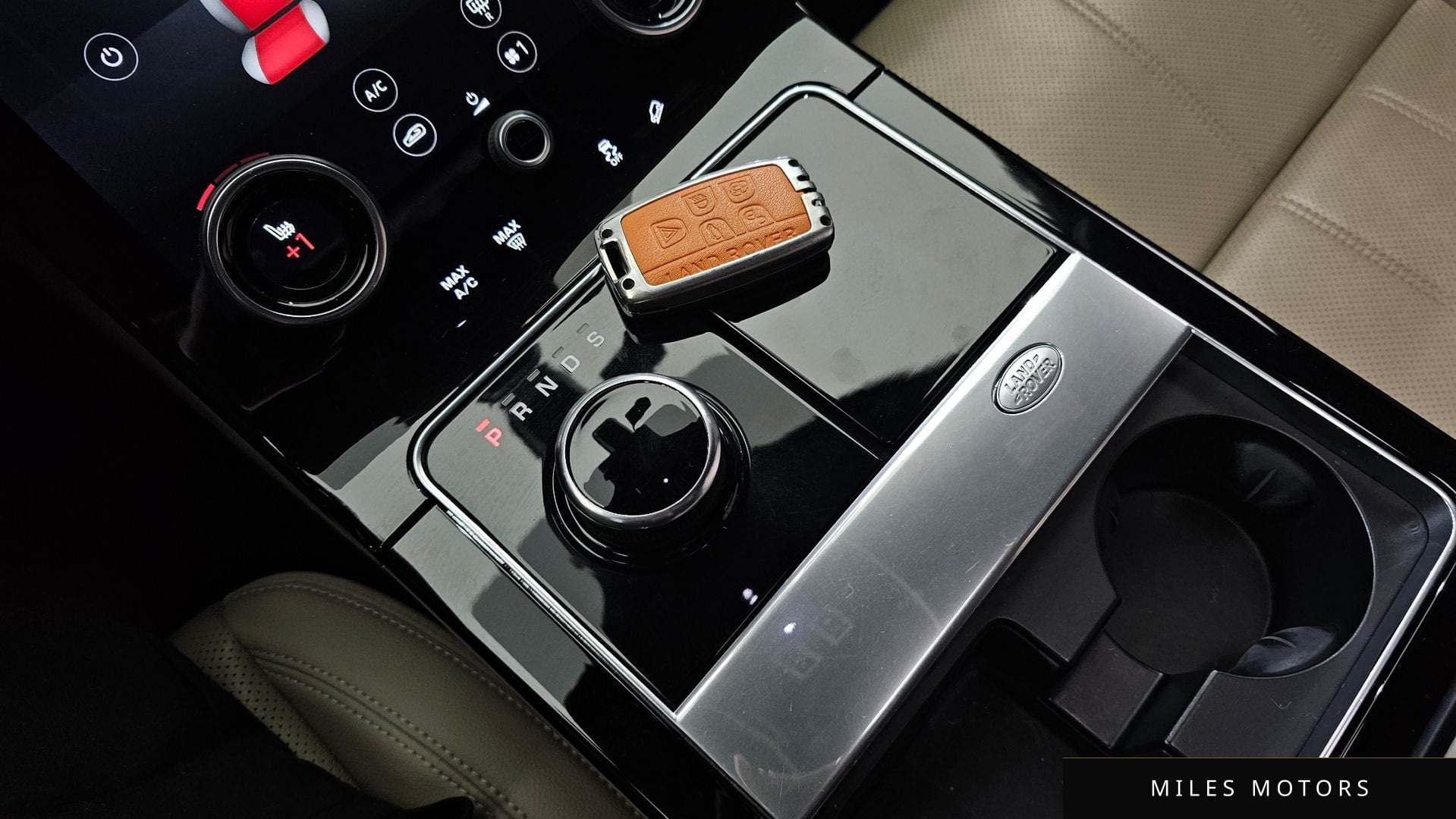 Land Rover 레인지로버 벨라 2018 — миниатюра 9