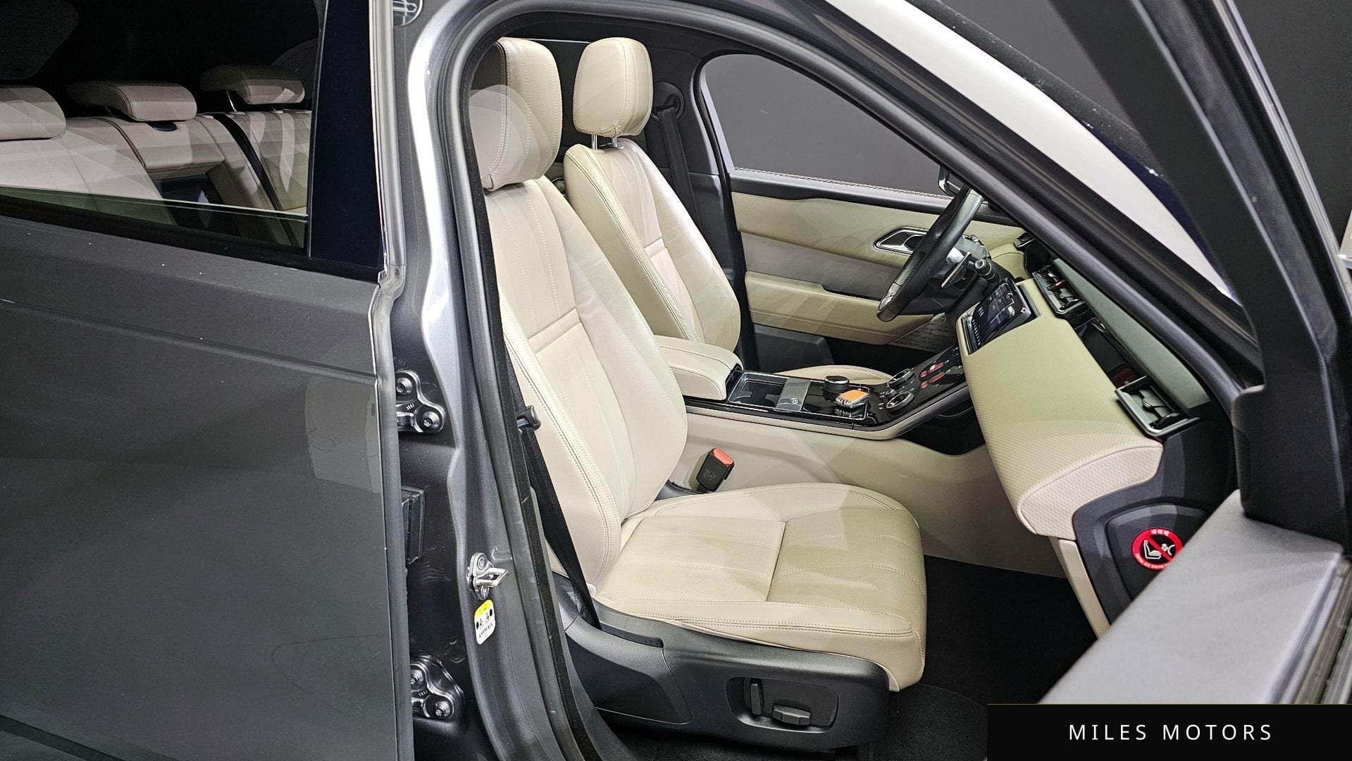 Land Rover 레인지로버 벨라 2018 — миниатюра 12