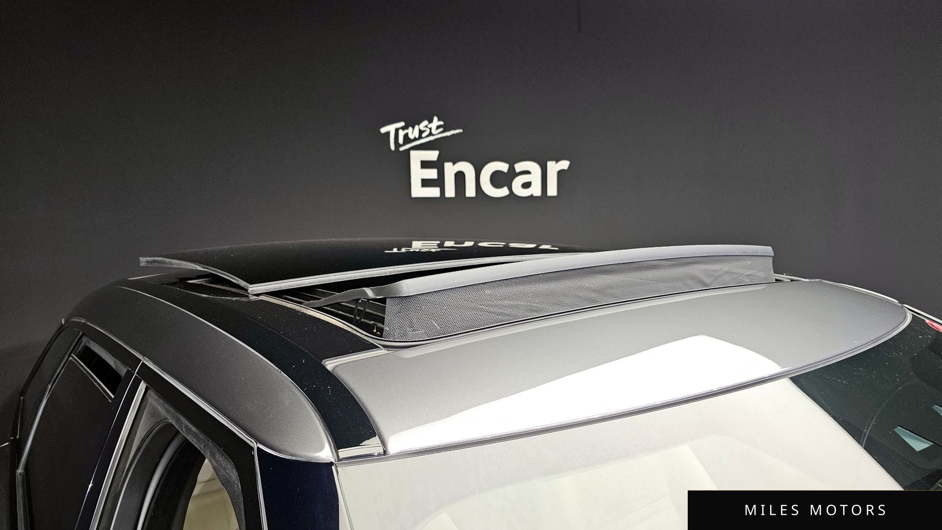 Land Rover 레인지로버 벨라 2018 — миниатюра 20