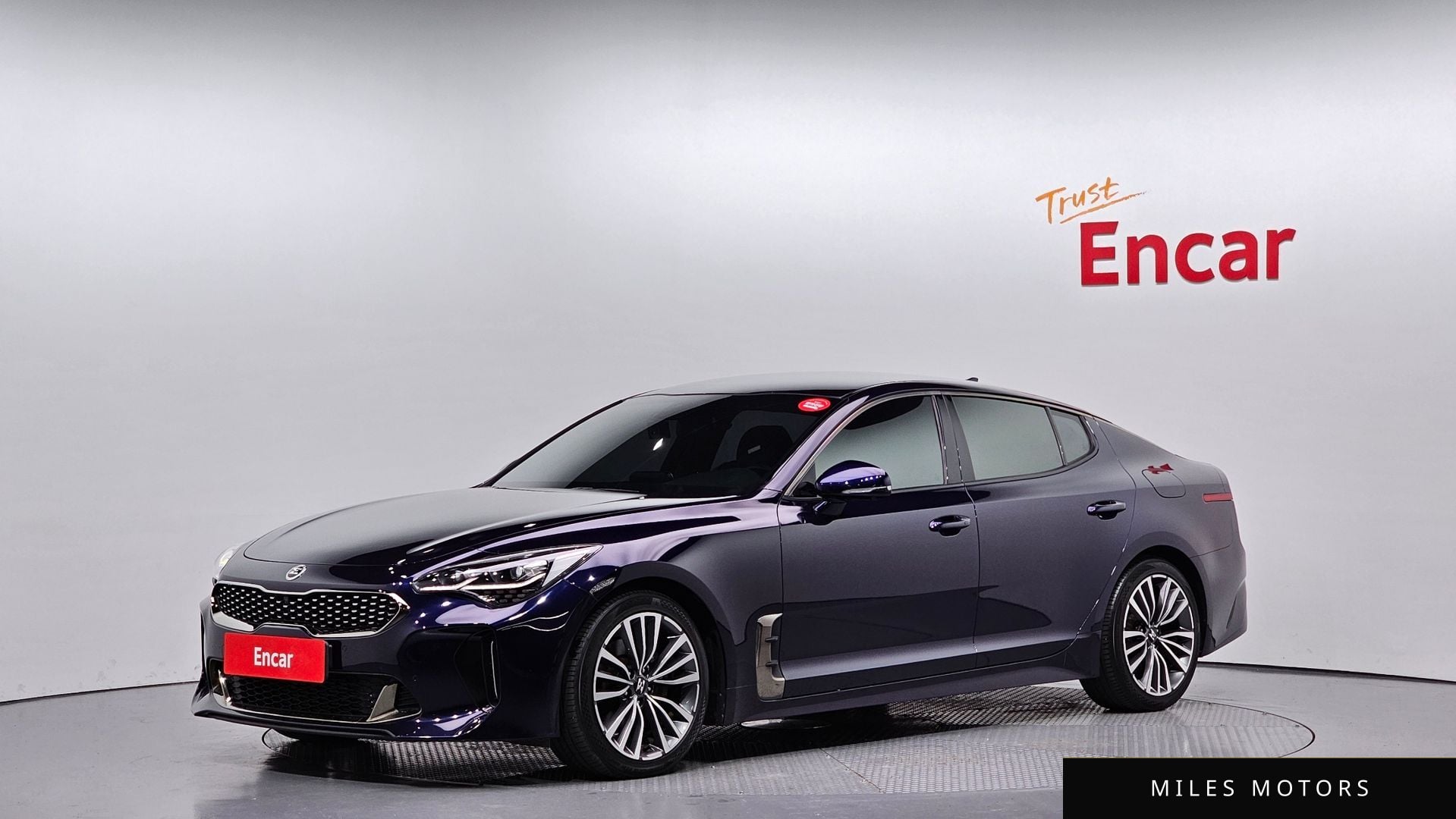 Kia Stinger 2018 — фото 1 из 12