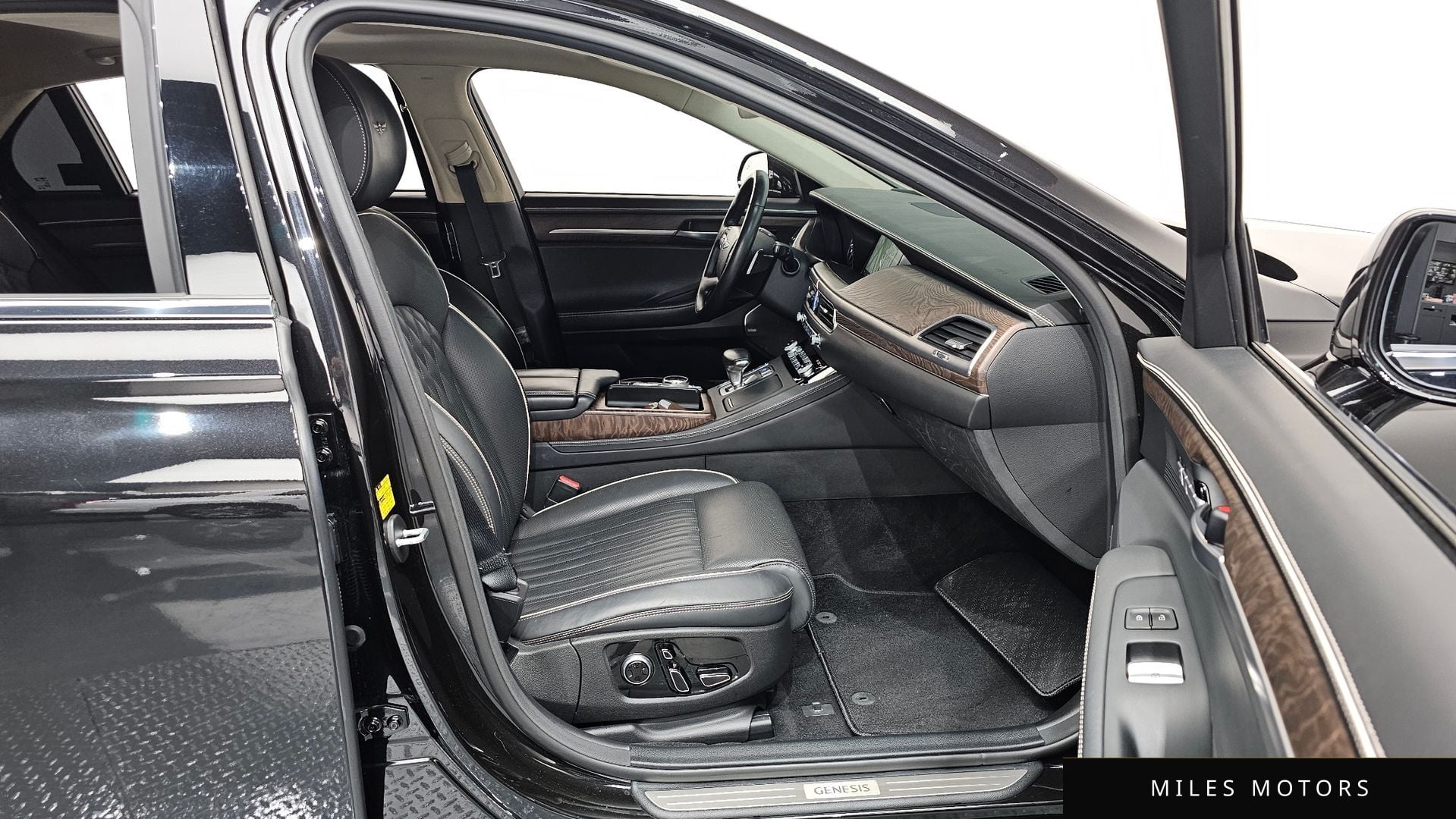 Genesis G90 2019 — миниатюра 11