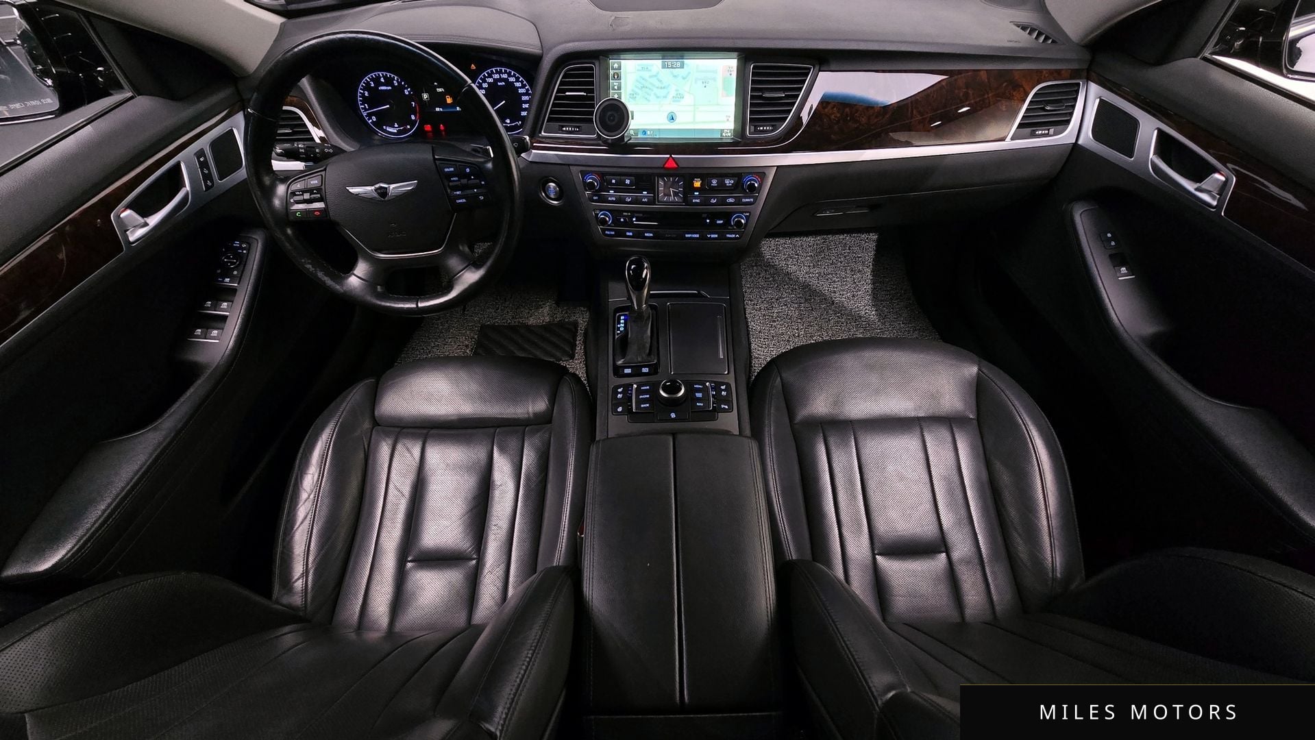 Hyundai Genesis 2016 — миниатюра 7