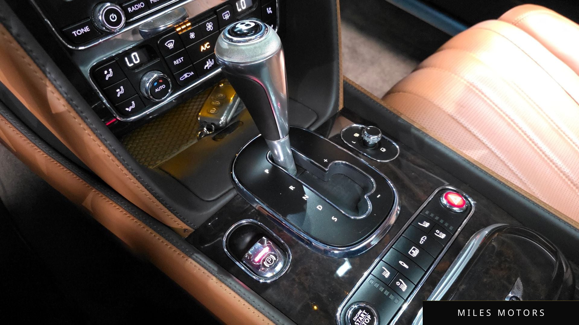 Bentley Flying Spur 2016 — миниатюра 9