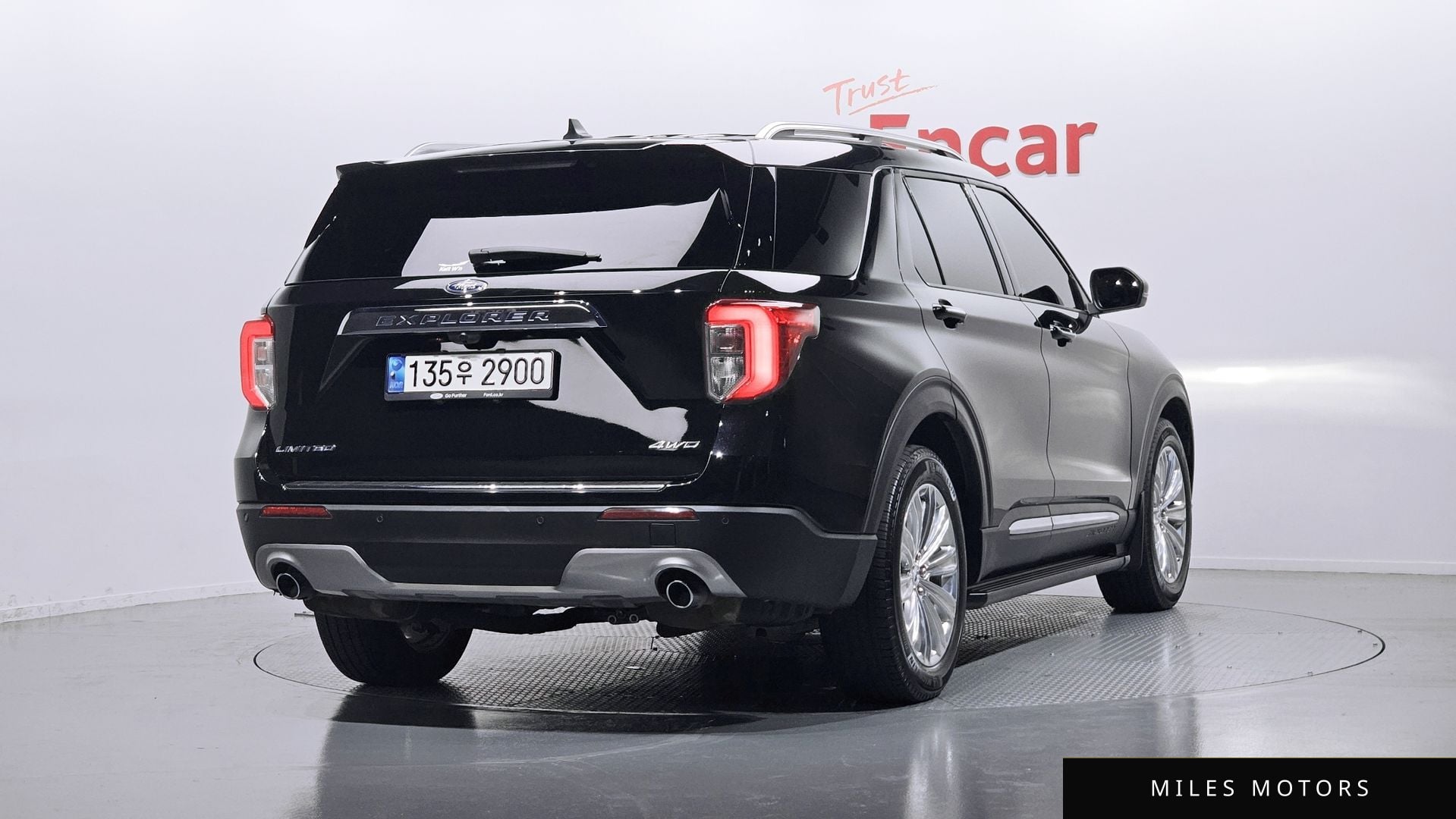 Ford Explorer 2021 — миниатюра 2