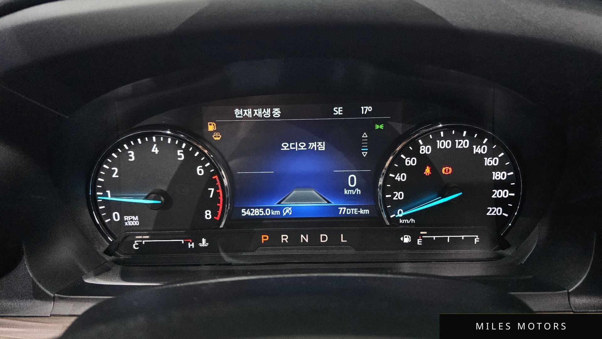 Ford Explorer 2021 — миниатюра 8