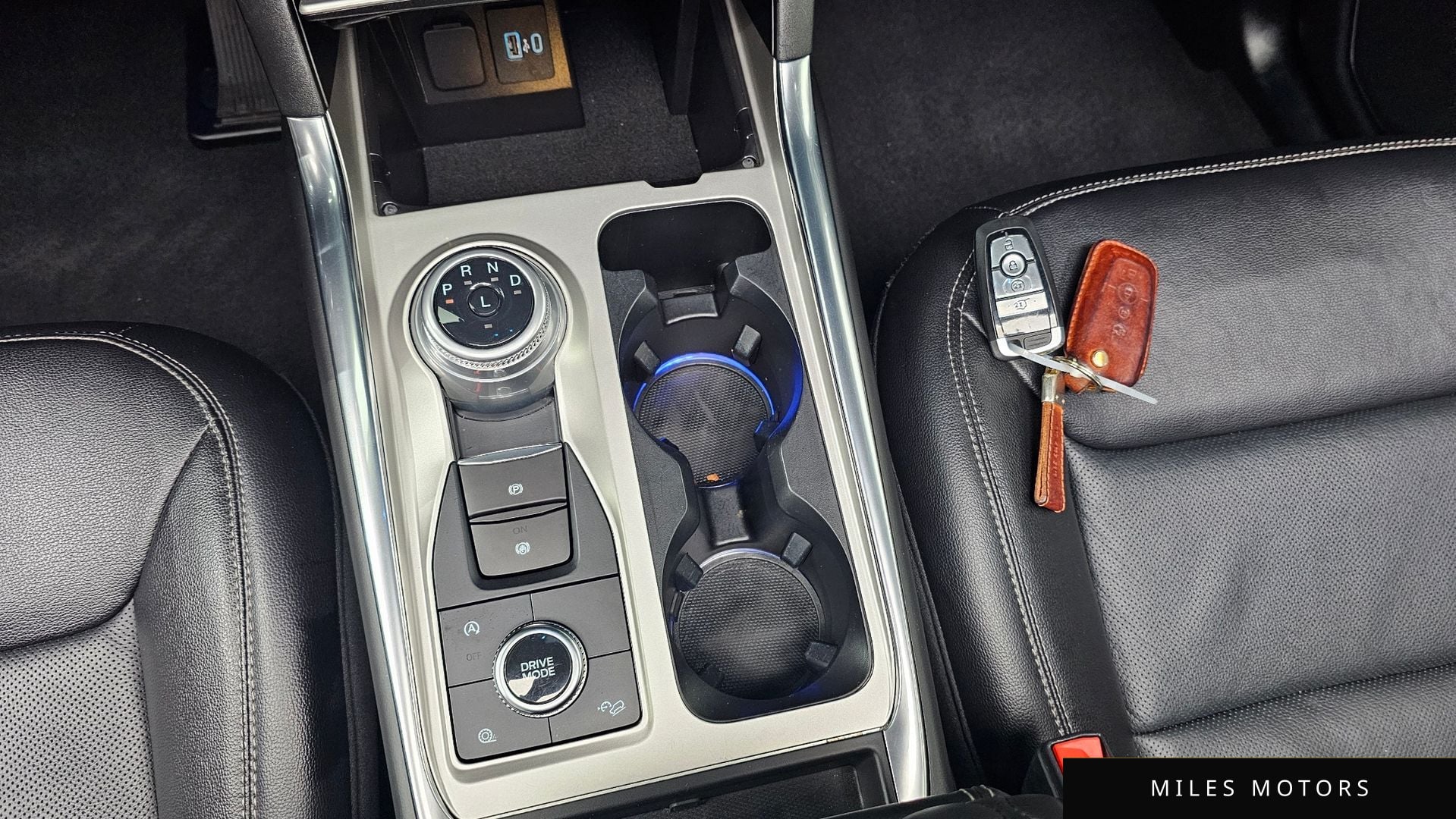 Ford Explorer 2021 — миниатюра 9