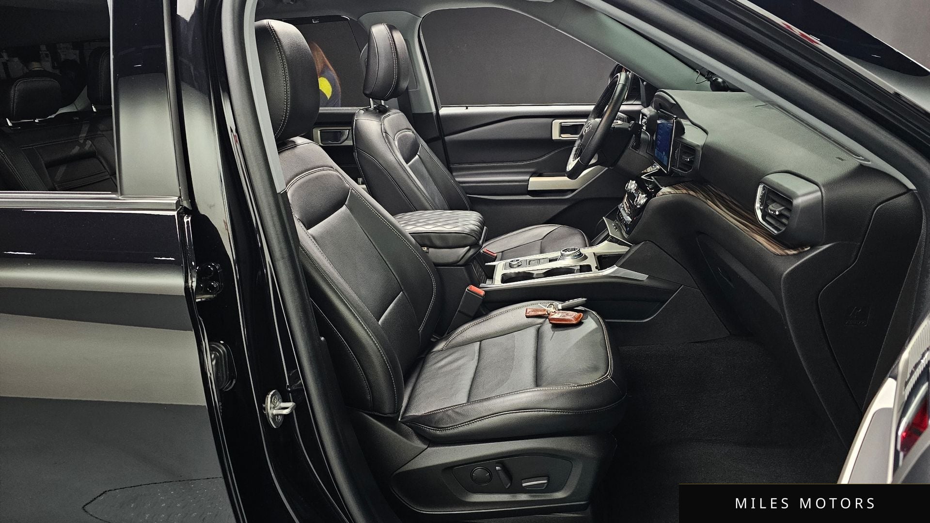 Ford Explorer 2021 — миниатюра 10