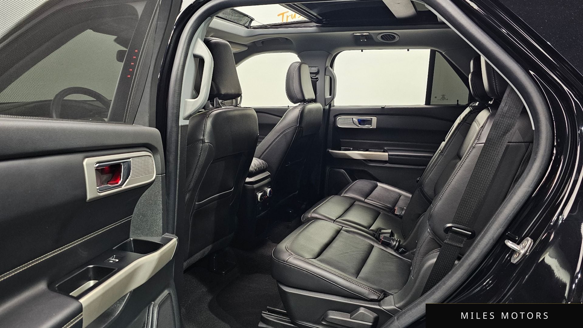 Ford Explorer 2021 — миниатюра 12