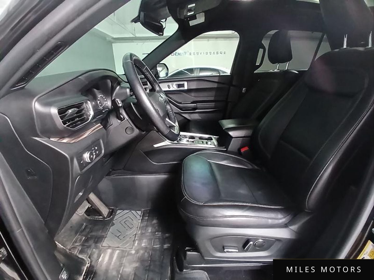 Ford Explorer 2020 — миниатюра 7