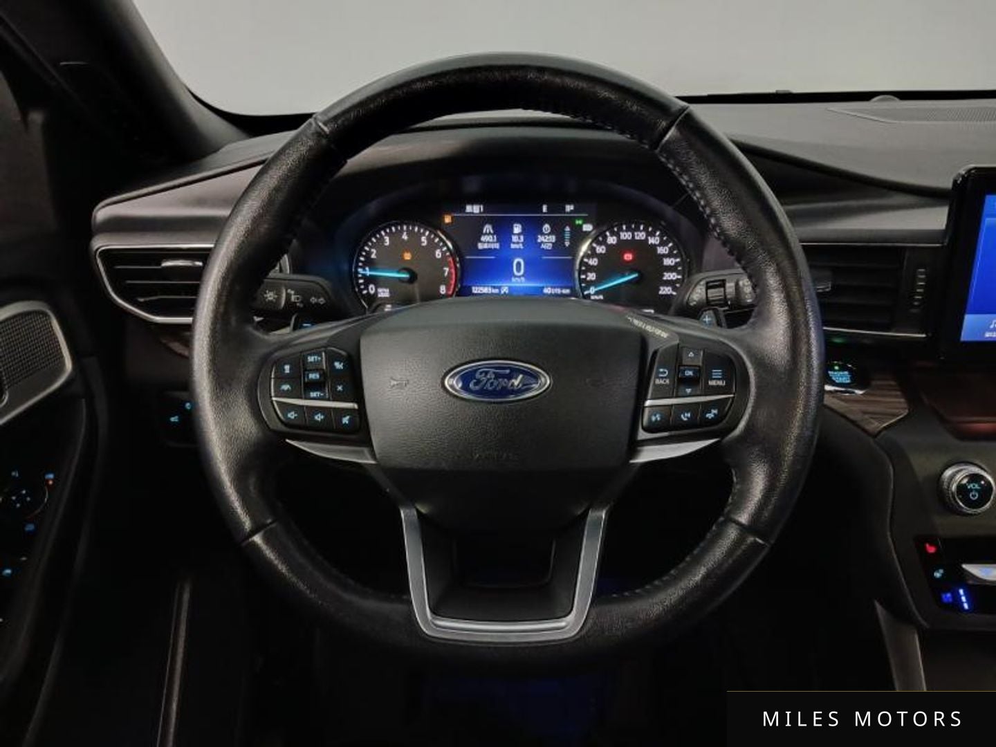 Ford Explorer 2020 — миниатюра 14