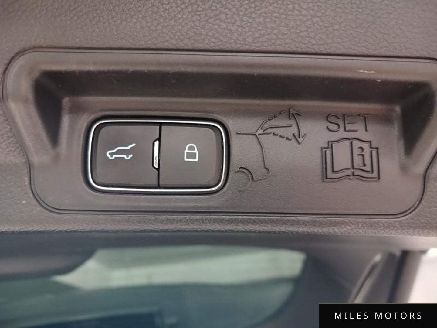 Ford Explorer 2020 — миниатюра 18