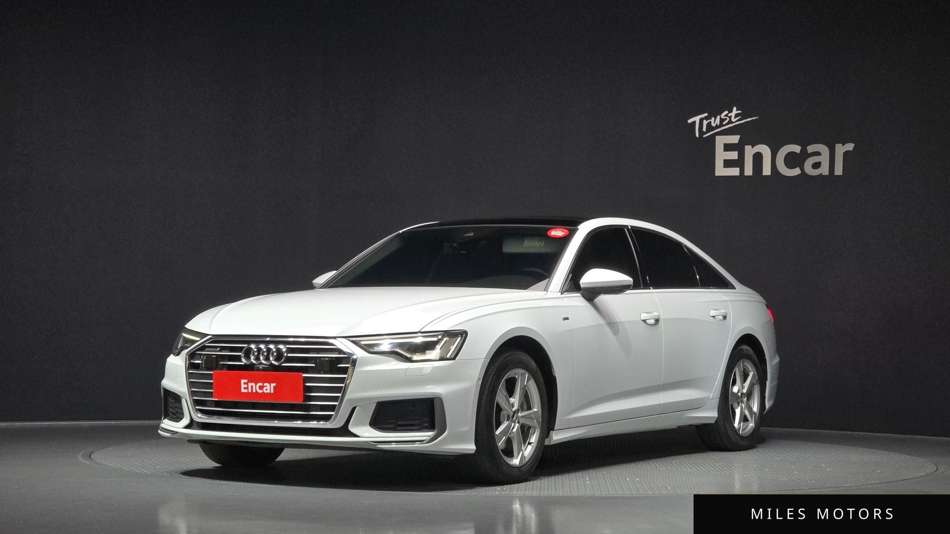 Audi A6 (C8) 2020 — фото 1 из 12
