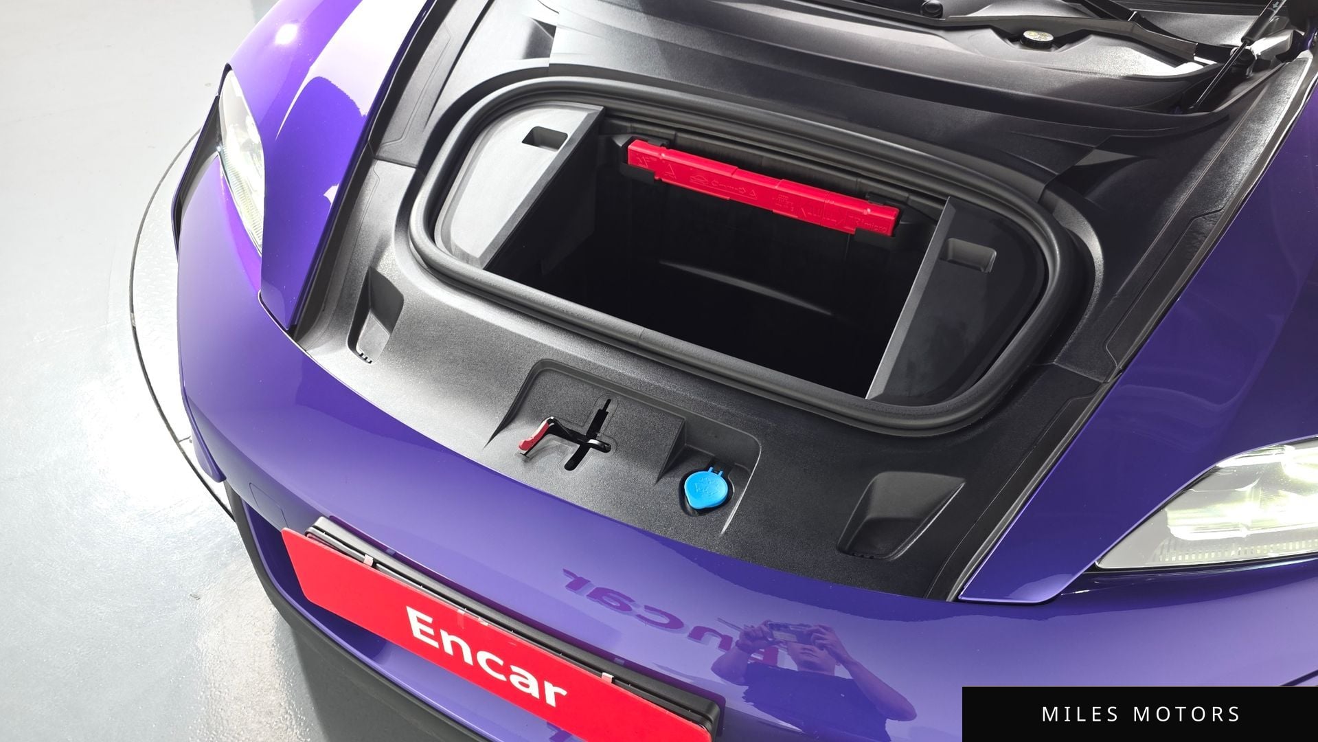Porsche Taycan 2025 — миниатюра 5