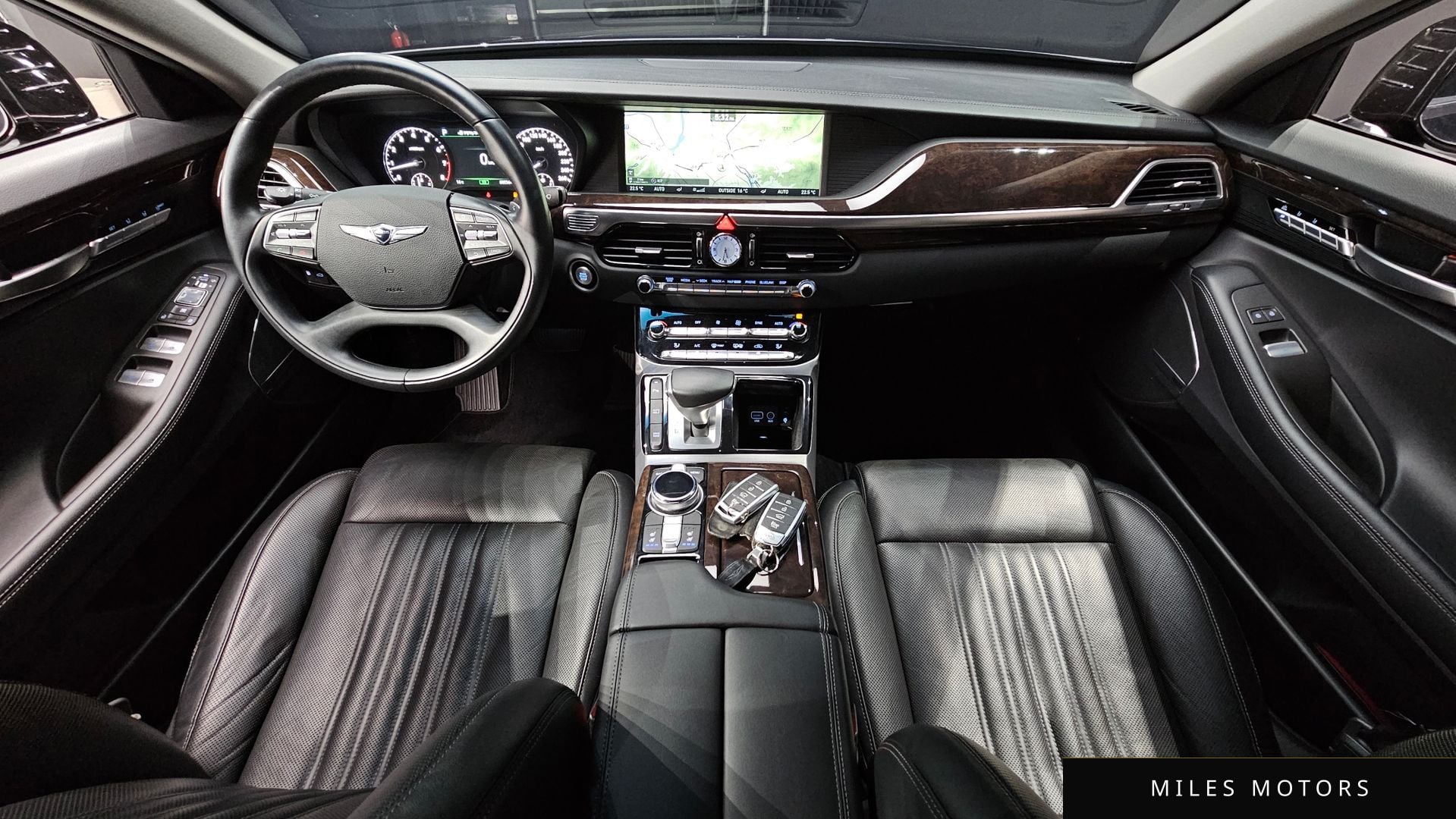 Genesis EQ900 2016 — миниатюра 7