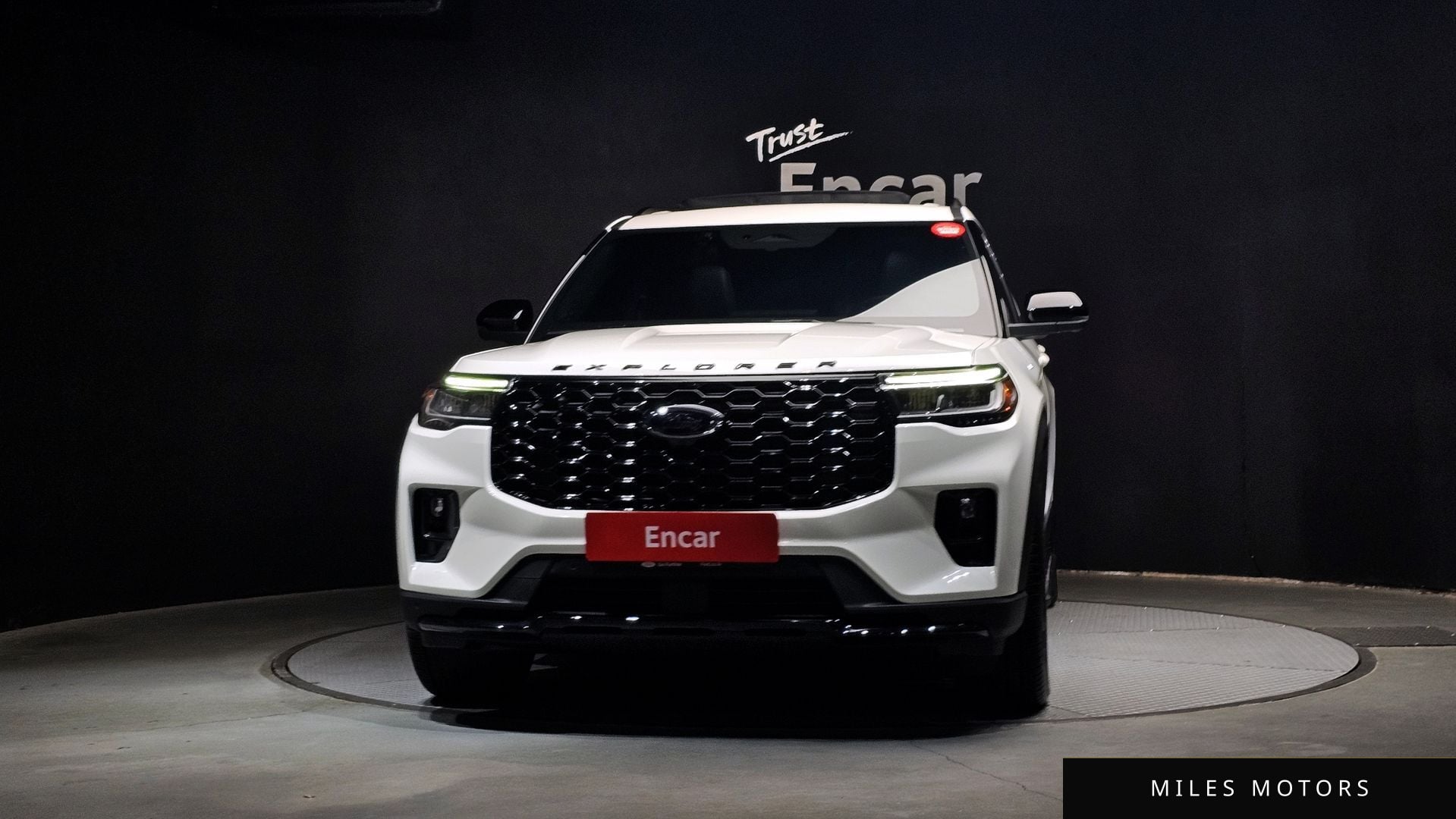 Ford Explorer 2025 — миниатюра 3