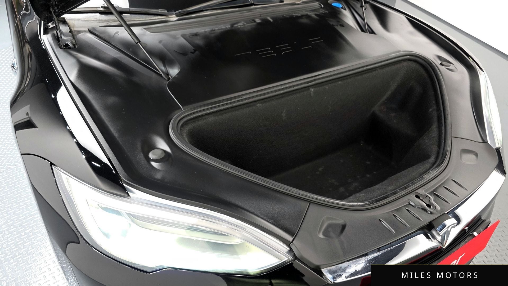 Tesla 모델 S 2019 — миниатюра 6