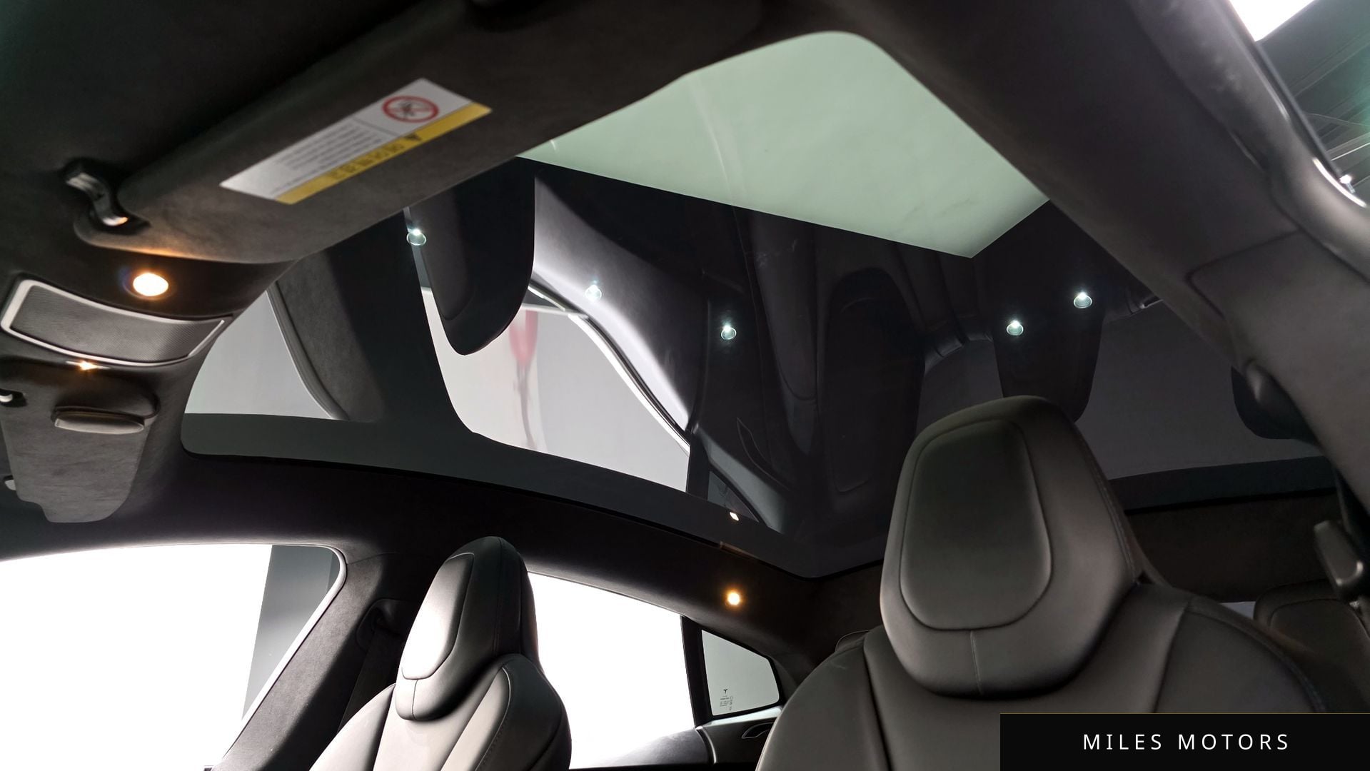 Tesla 모델 S 2019 — миниатюра 17