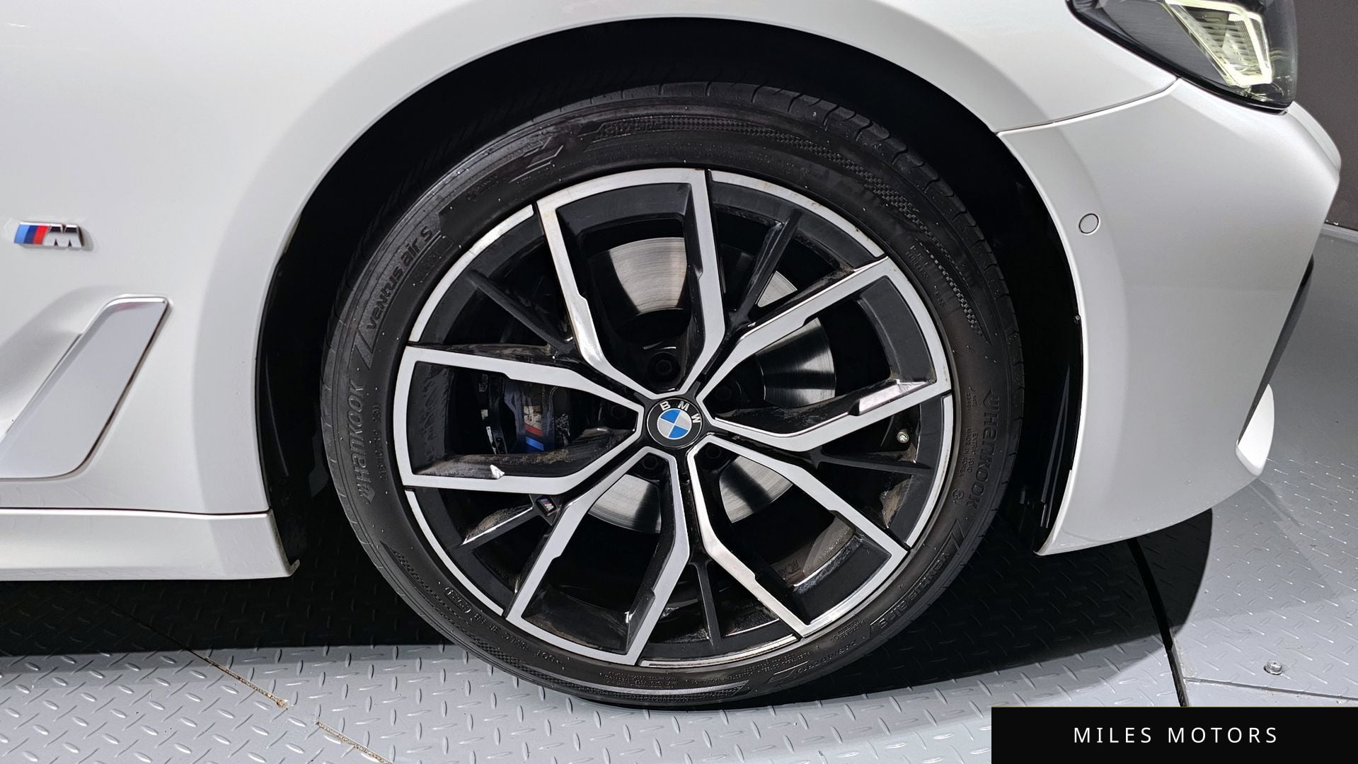 BMW 5 Series (G30) 2021 — миниатюра 5