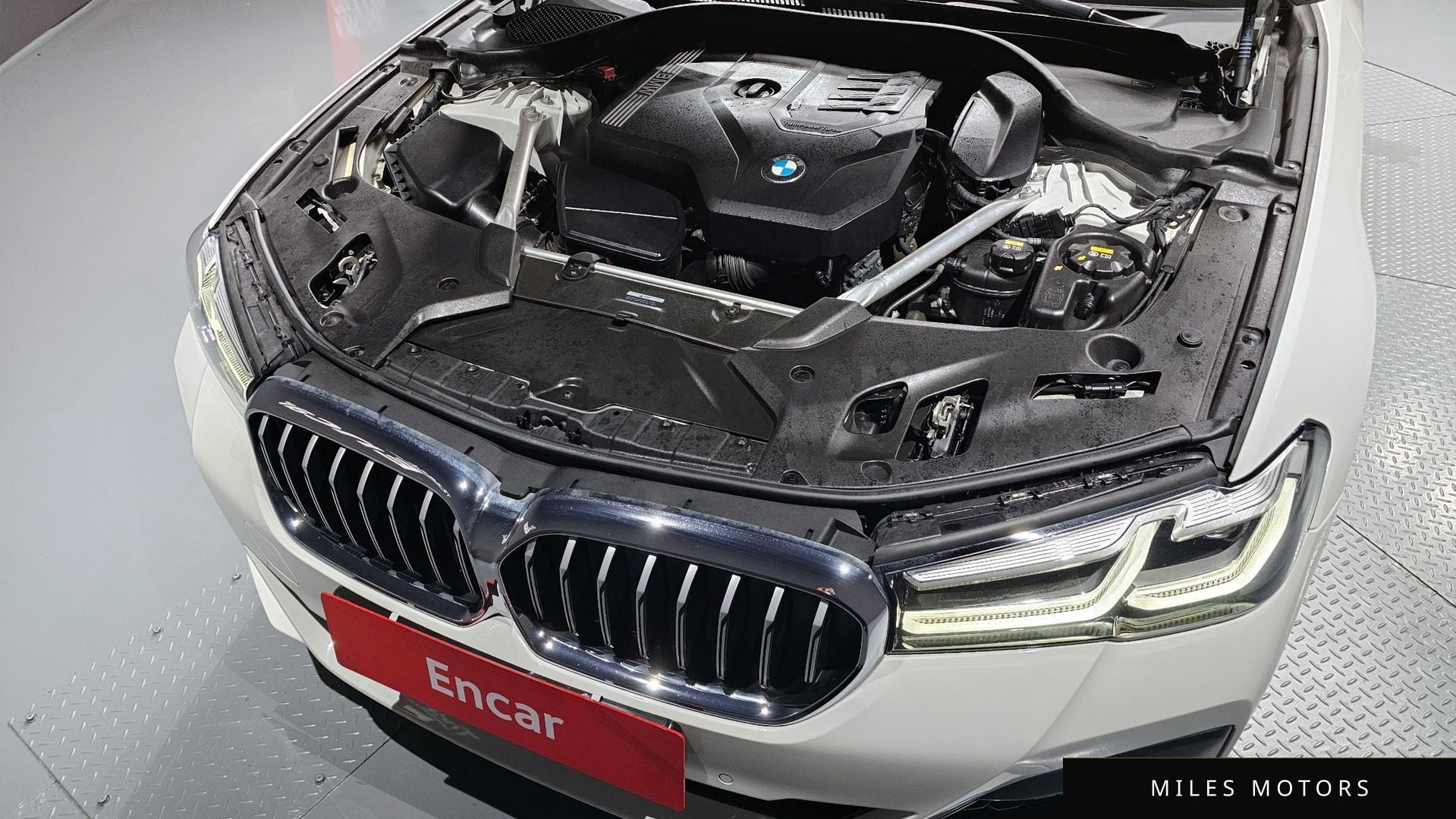 BMW 5 Series (G30) 2021 — миниатюра 6