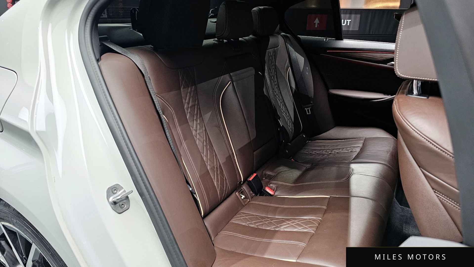 BMW 5 Series (G30) 2021 — миниатюра 12