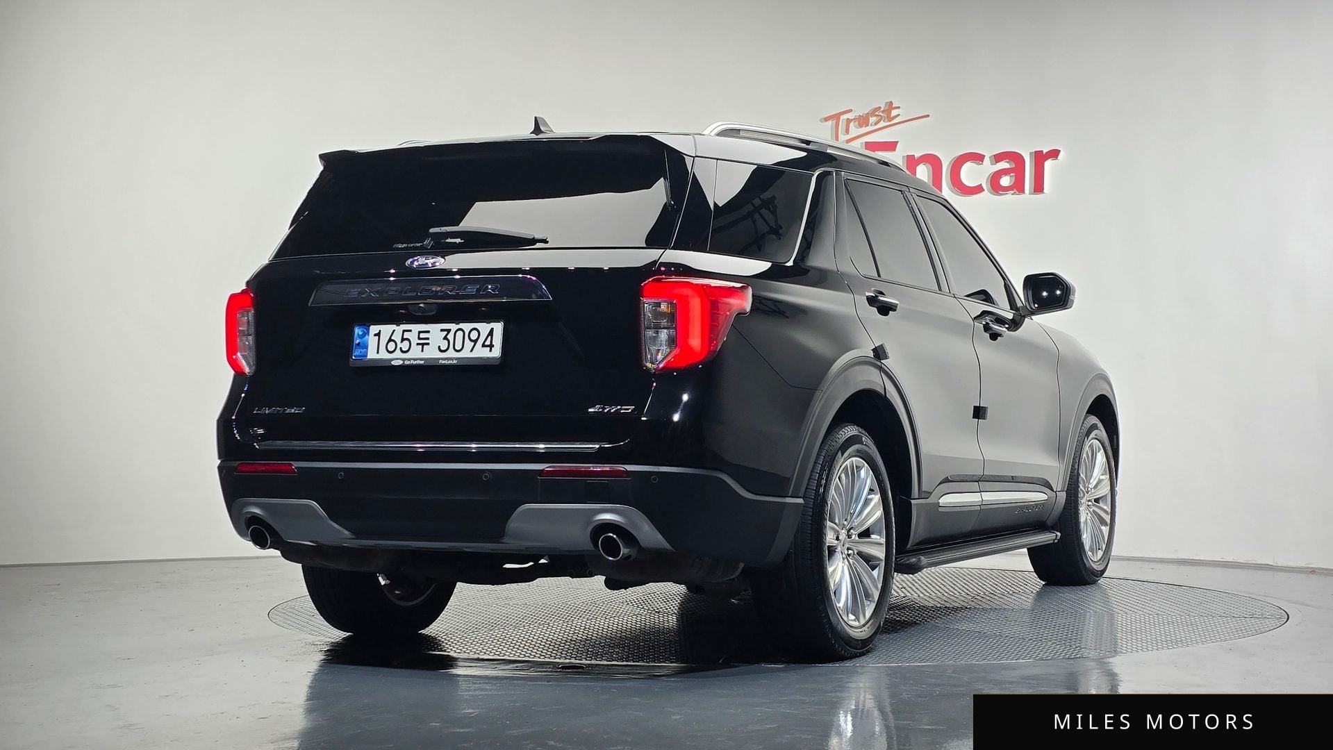 Ford Explorer 2022 — миниатюра 2