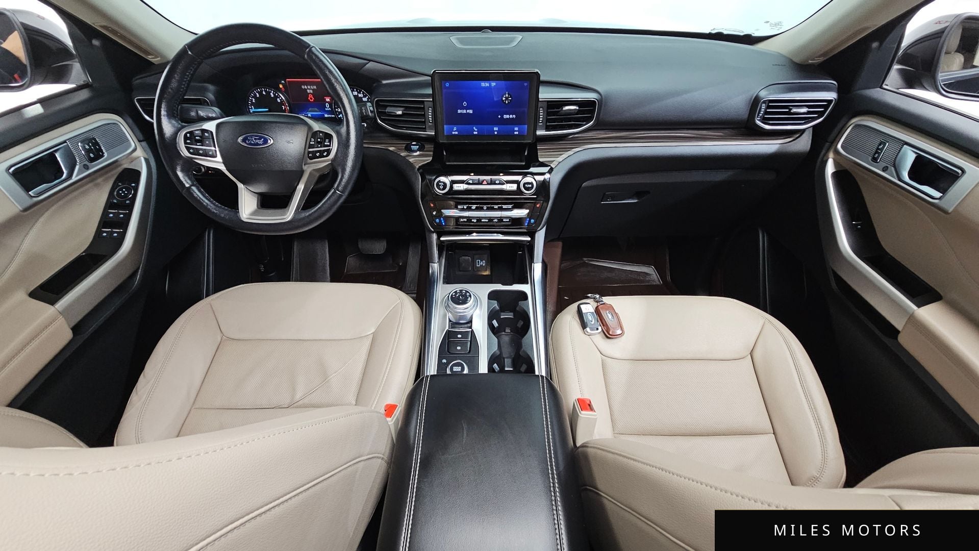 Ford Explorer 2022 — миниатюра 7