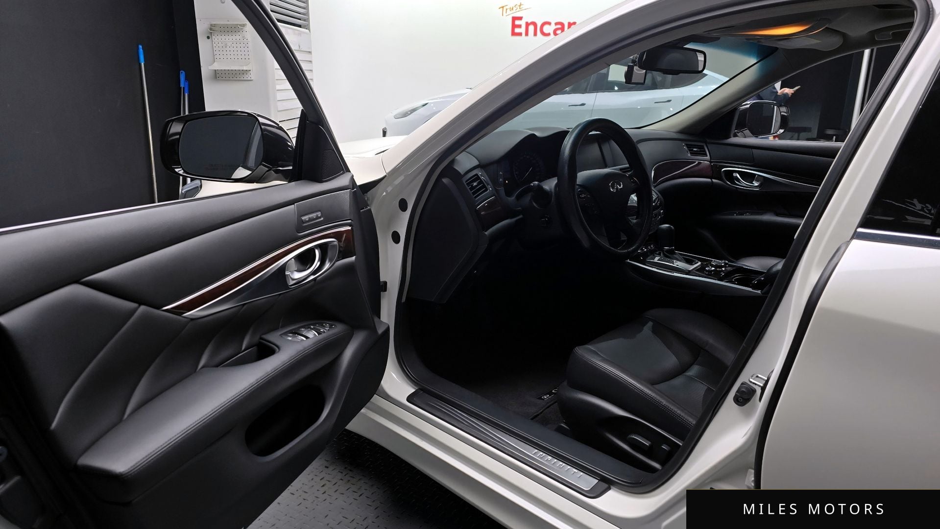 Infiniti Q70 2019 — миниатюра 10