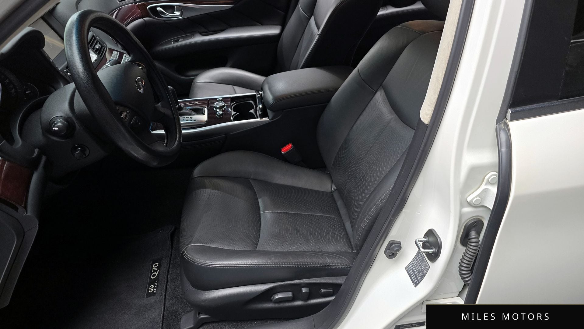 Infiniti Q70 2019 — миниатюра 11