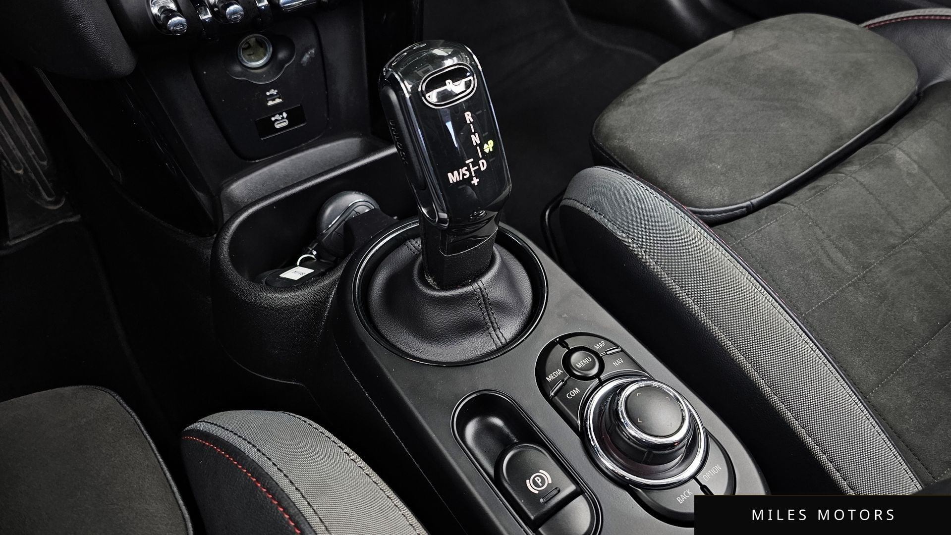 MINI Cooper Convertible 2022 — миниатюра 9