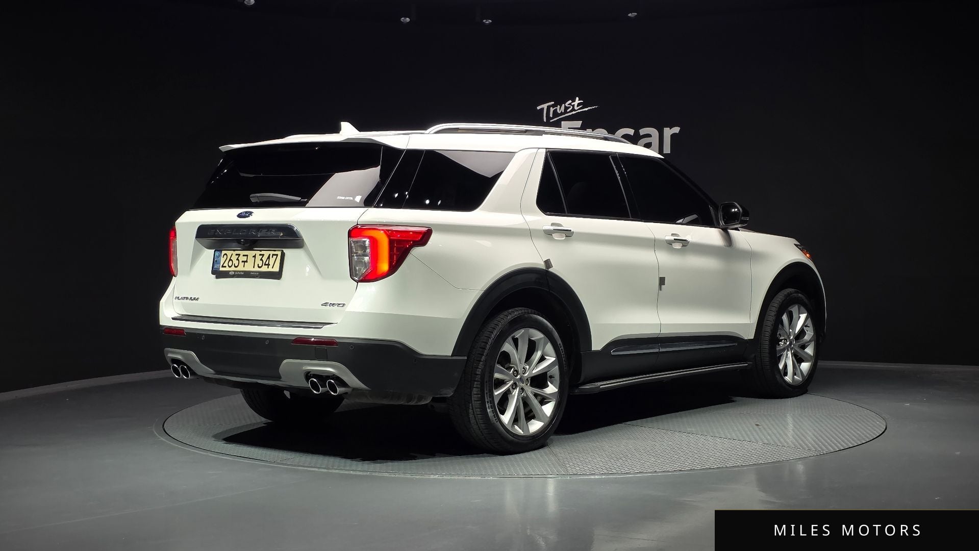 Ford Explorer 2022 — миниатюра 2