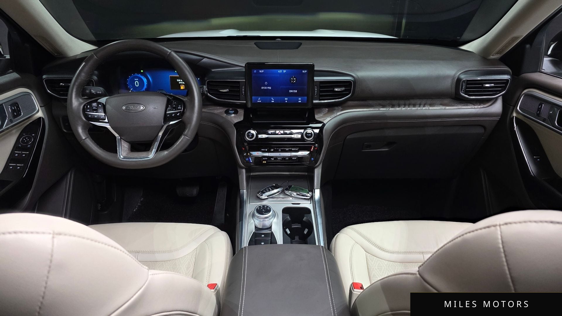 Ford Explorer 2022 — миниатюра 7
