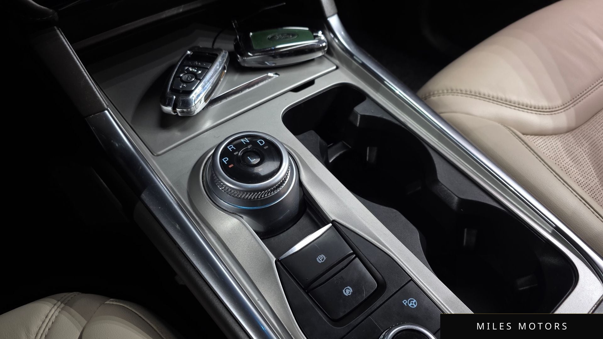 Ford Explorer 2022 — миниатюра 9