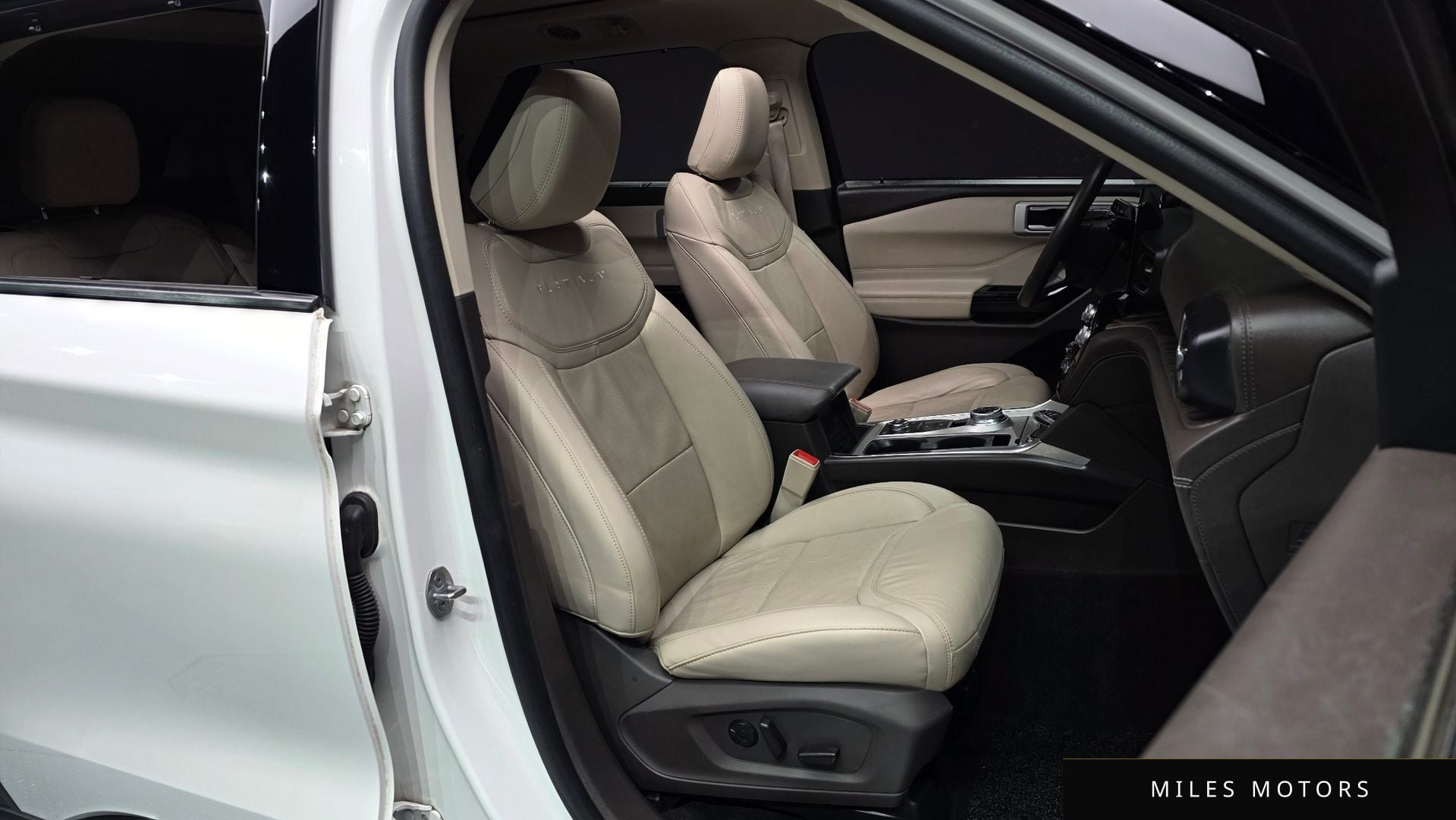 Ford Explorer 2022 — миниатюра 10