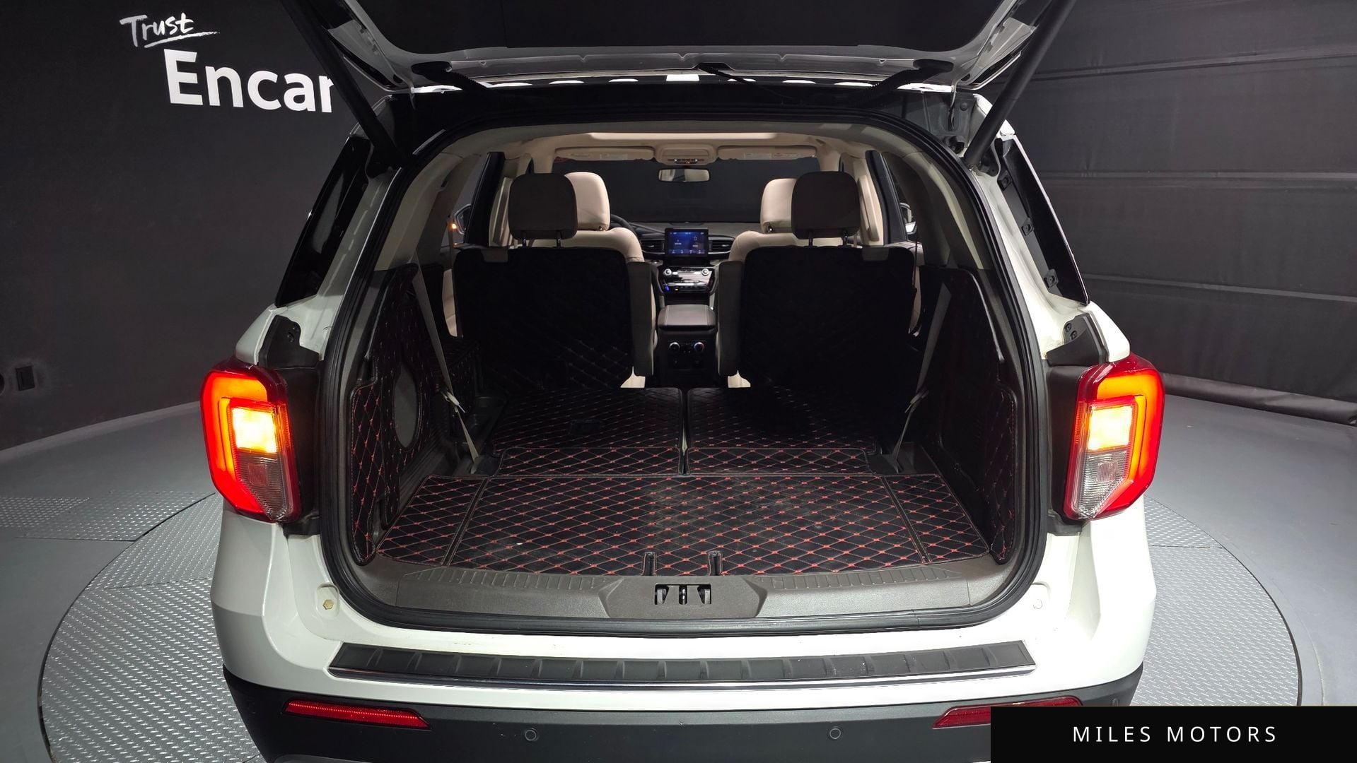 Ford Explorer 2022 — миниатюра 20