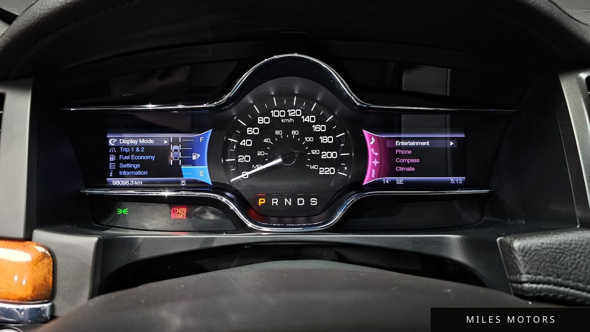 Lincoln MKS 2013 — миниатюра 8