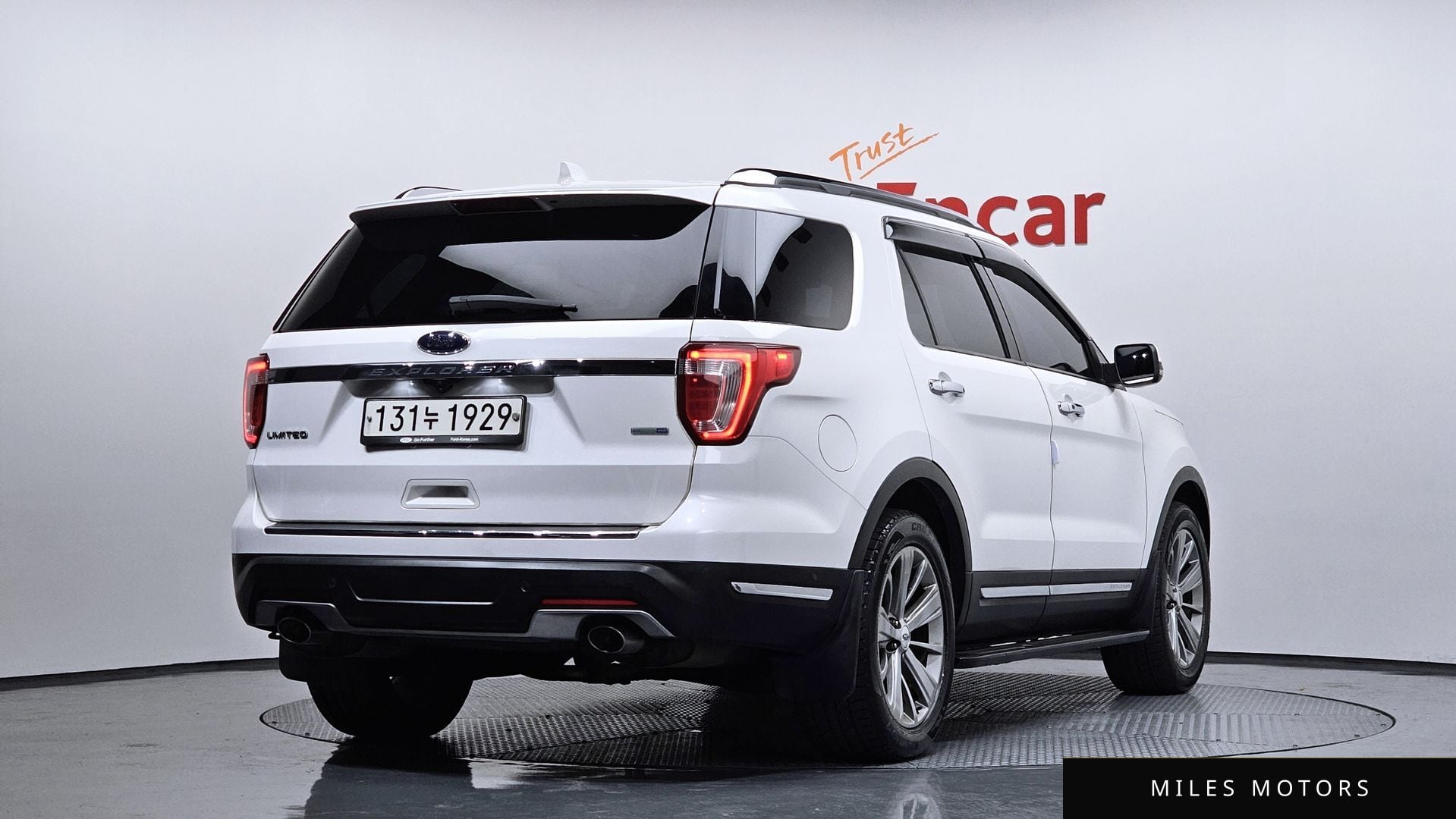 Ford Explorer 2018 — миниатюра 2