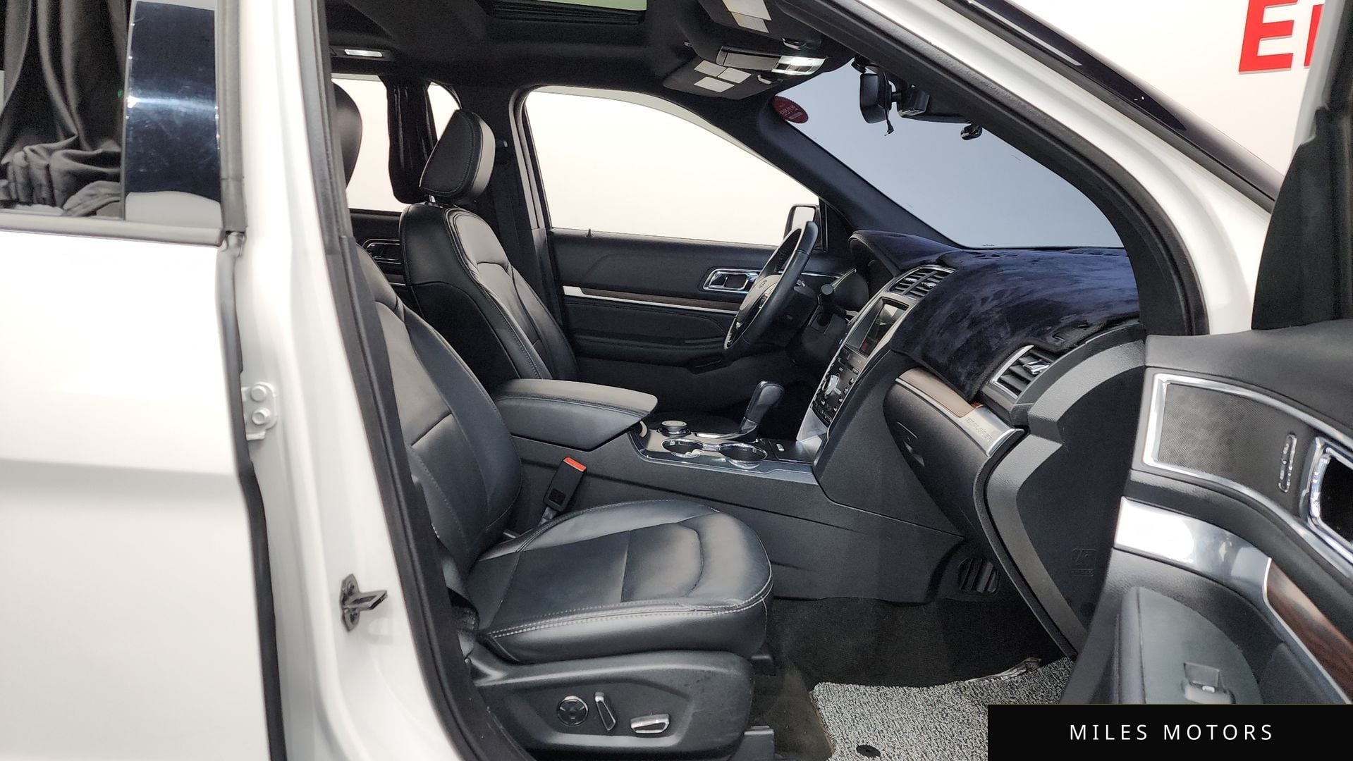Ford Explorer 2018 — миниатюра 11