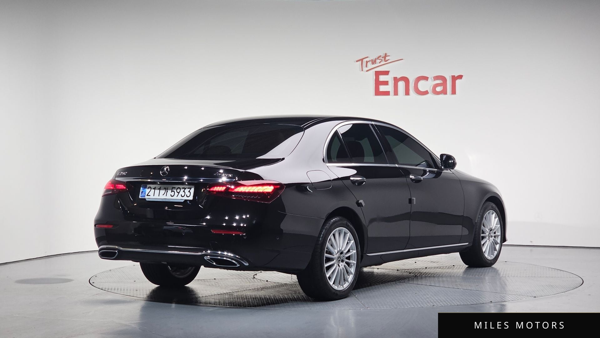 Mercedes-Benz E-Class W213 2023 — миниатюра 2