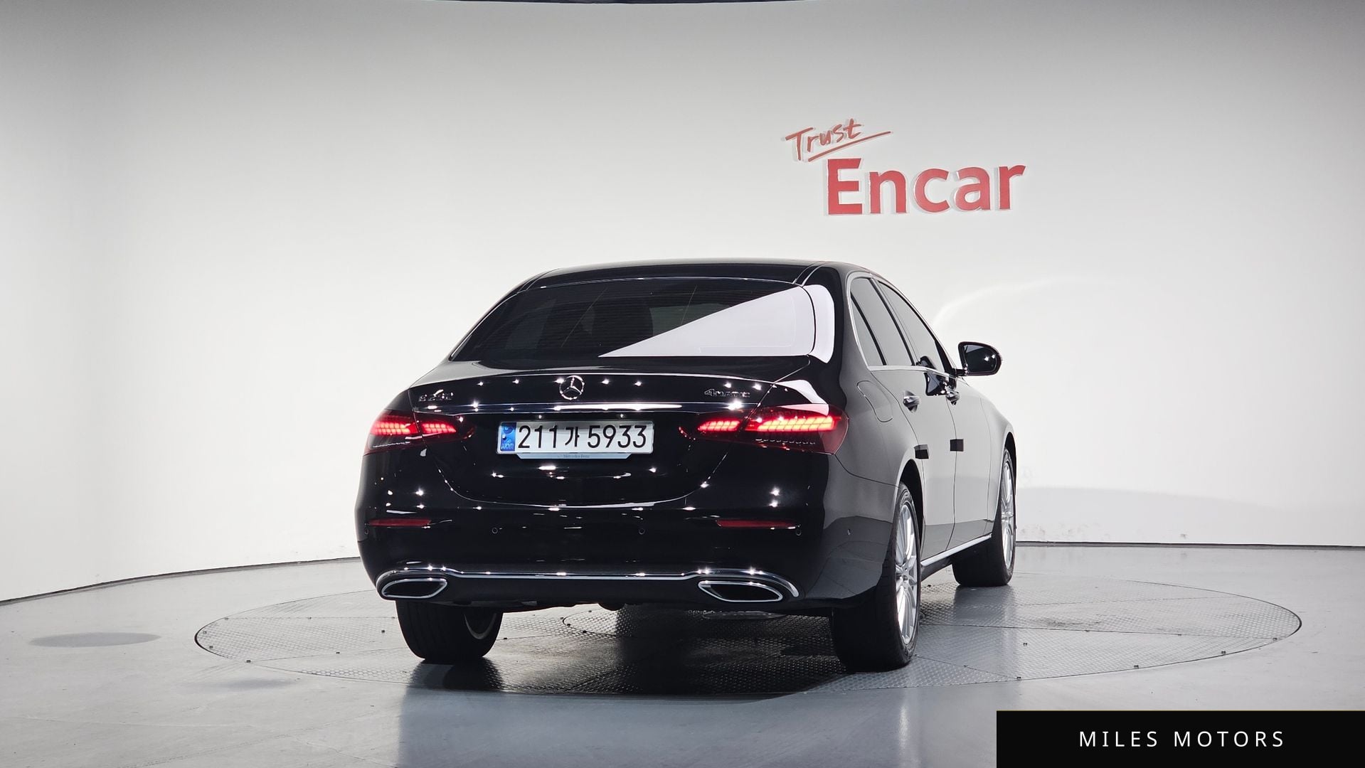 Mercedes-Benz E-Class W213 2023 — миниатюра 4