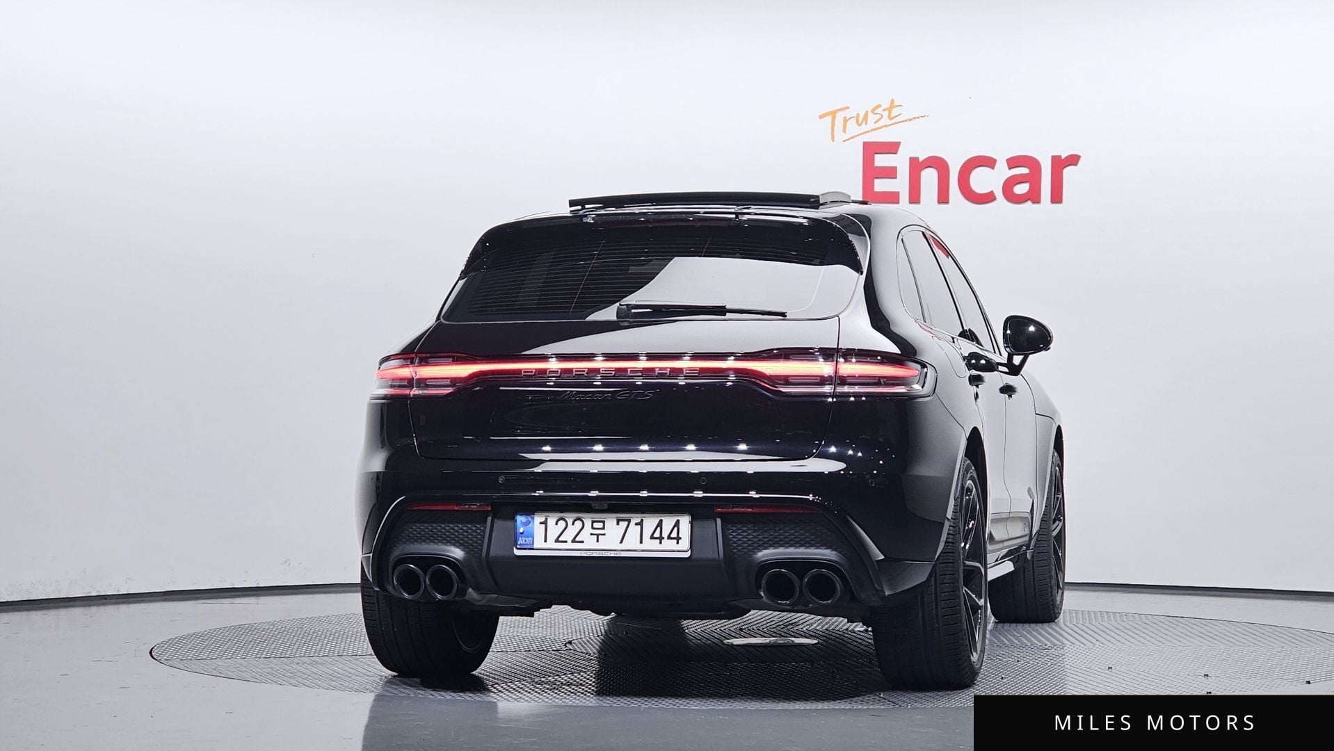 Porsche Macan 2022 — миниатюра 4