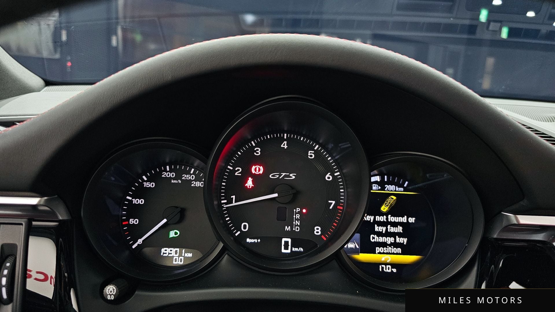 Porsche Macan 2022 — миниатюра 8