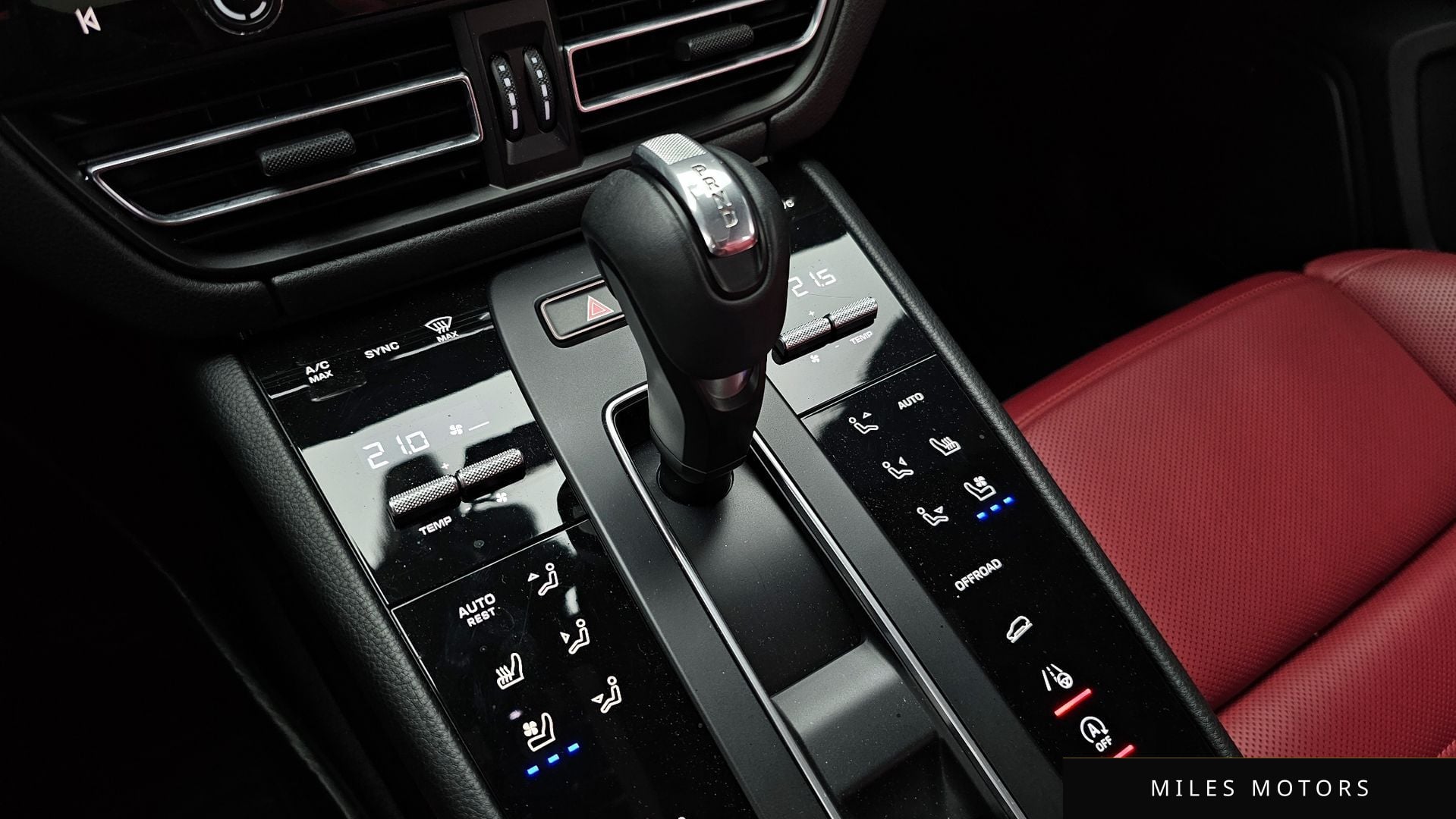 Porsche Macan 2022 — миниатюра 9