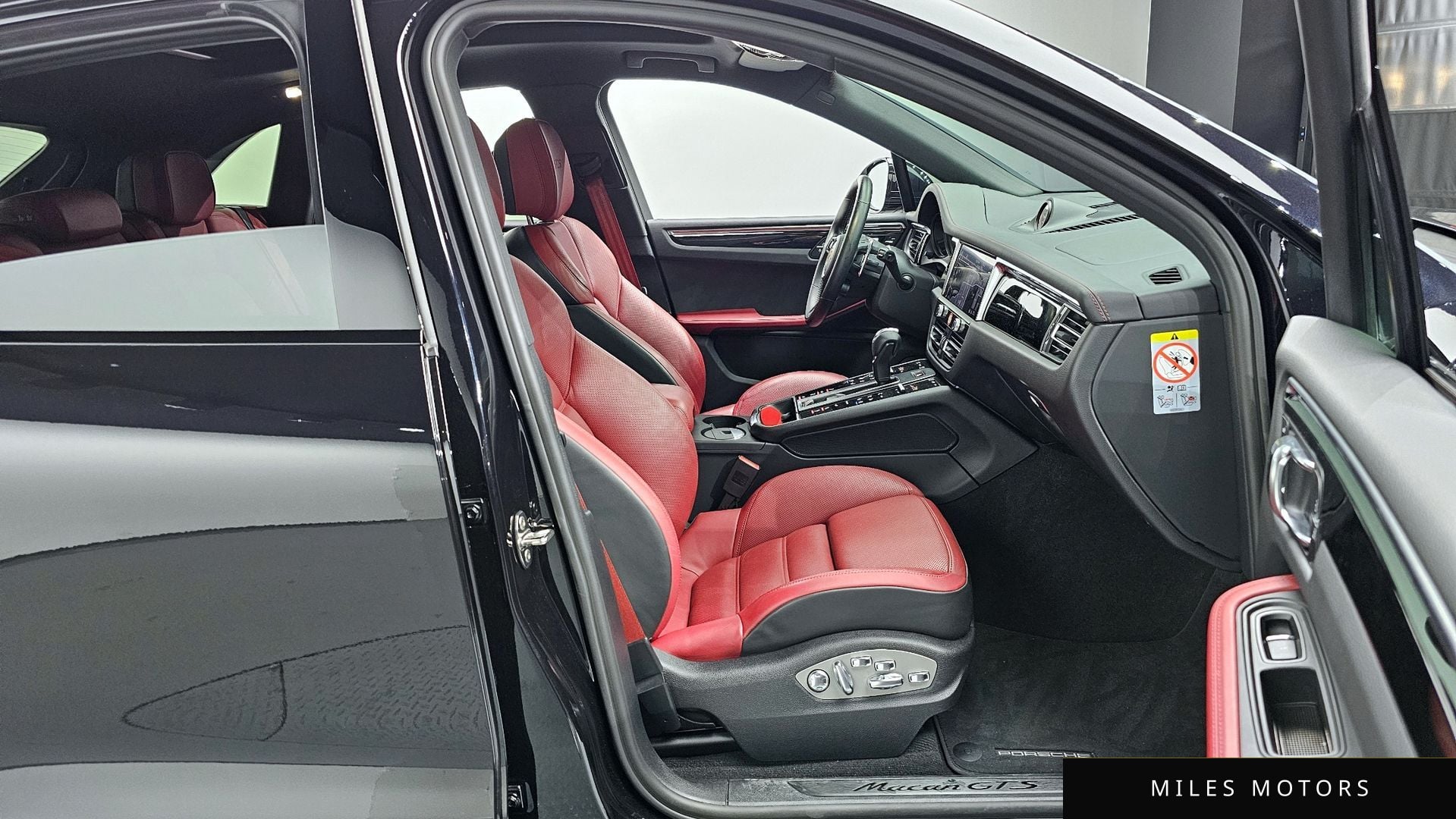 Porsche Macan 2022 — миниатюра 10