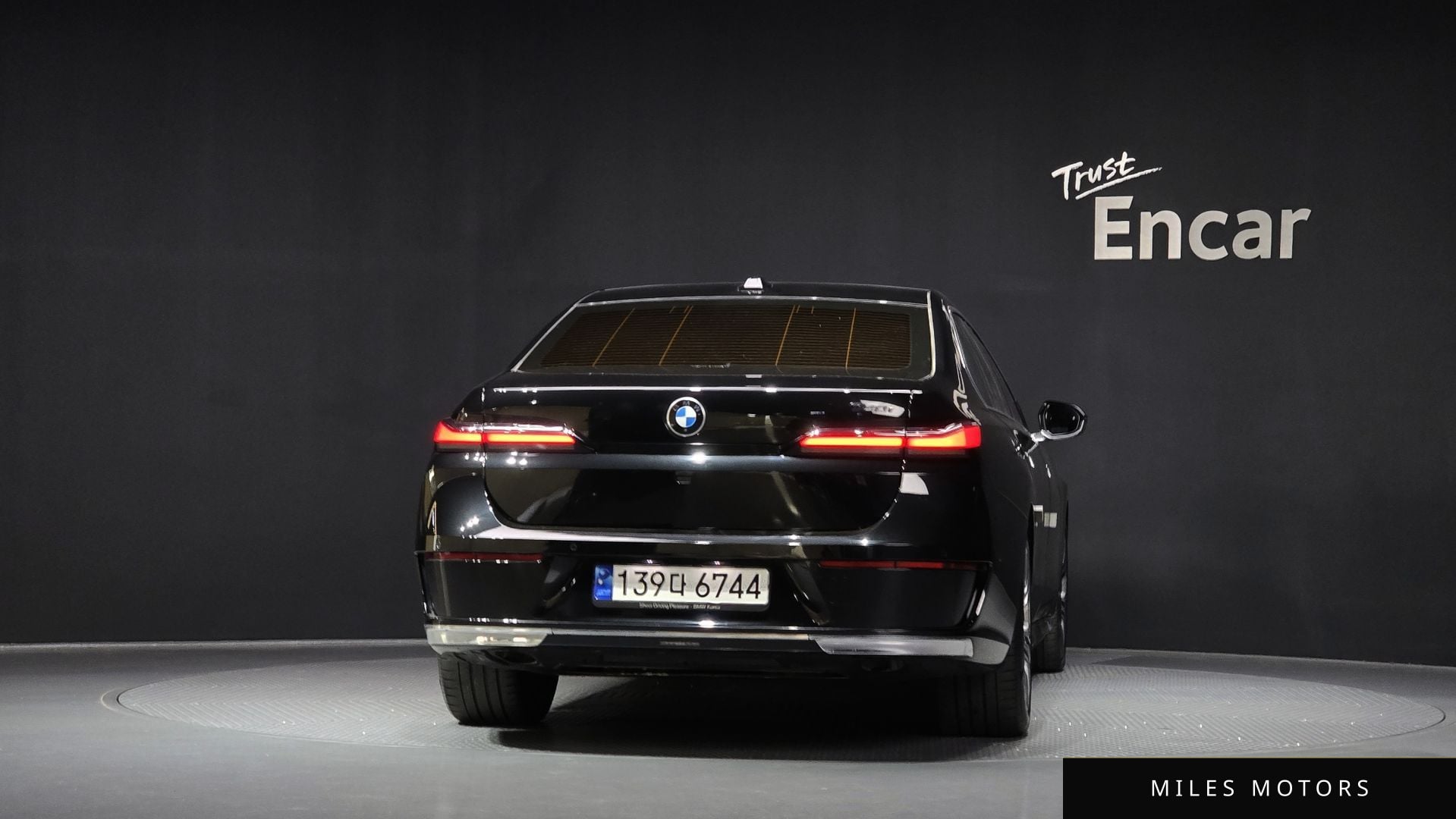 BMW 7 Series (G70) 2023 — миниатюра 4