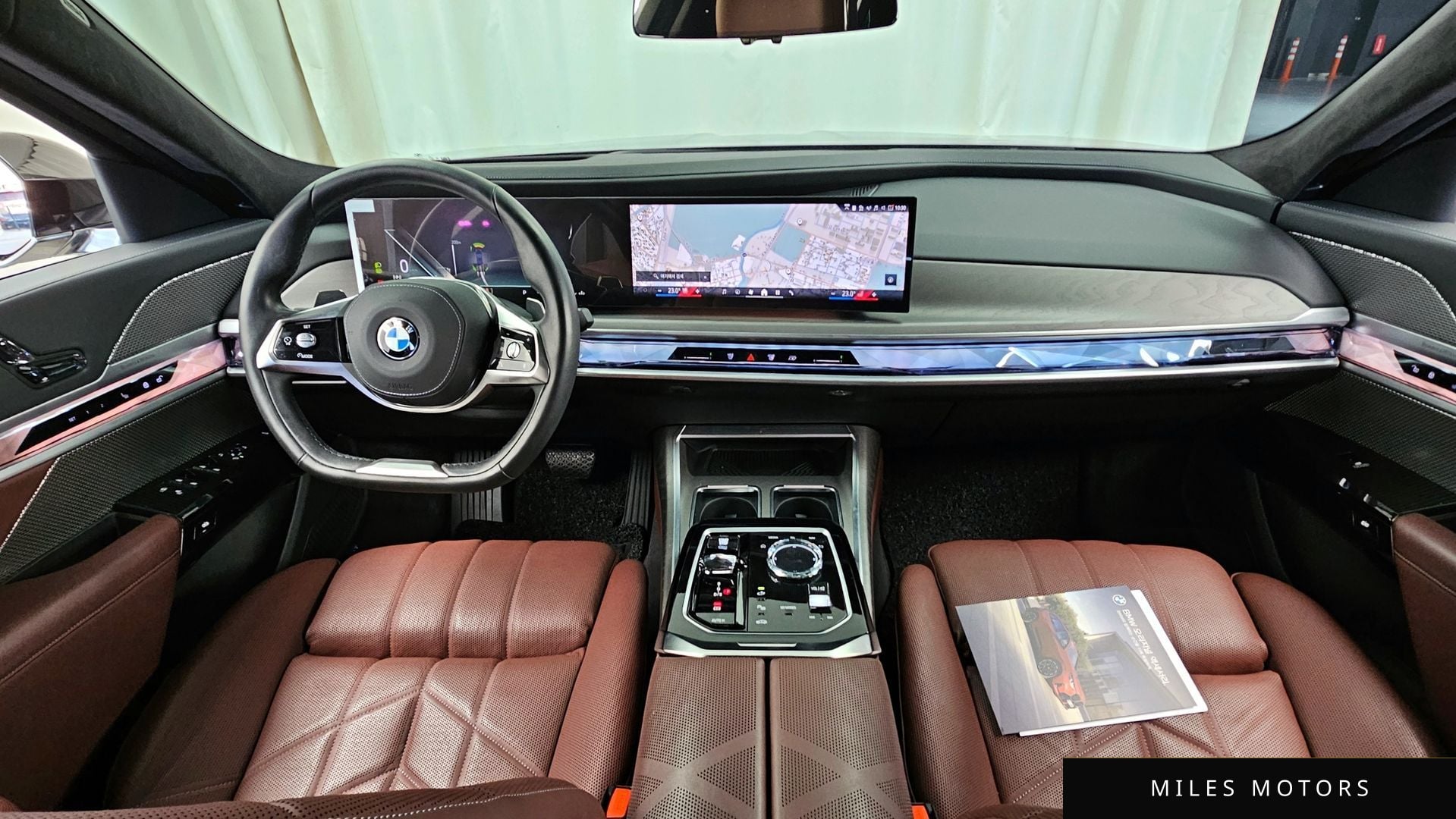 BMW 7 Series (G70) 2023 — миниатюра 7