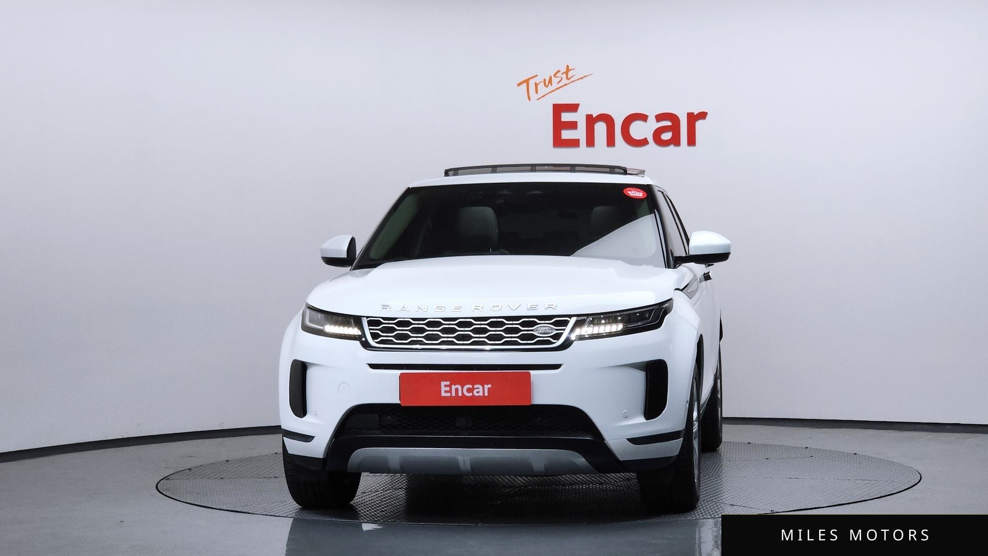 Land Rover Range Rover Evoque 2023 — миниатюра 3