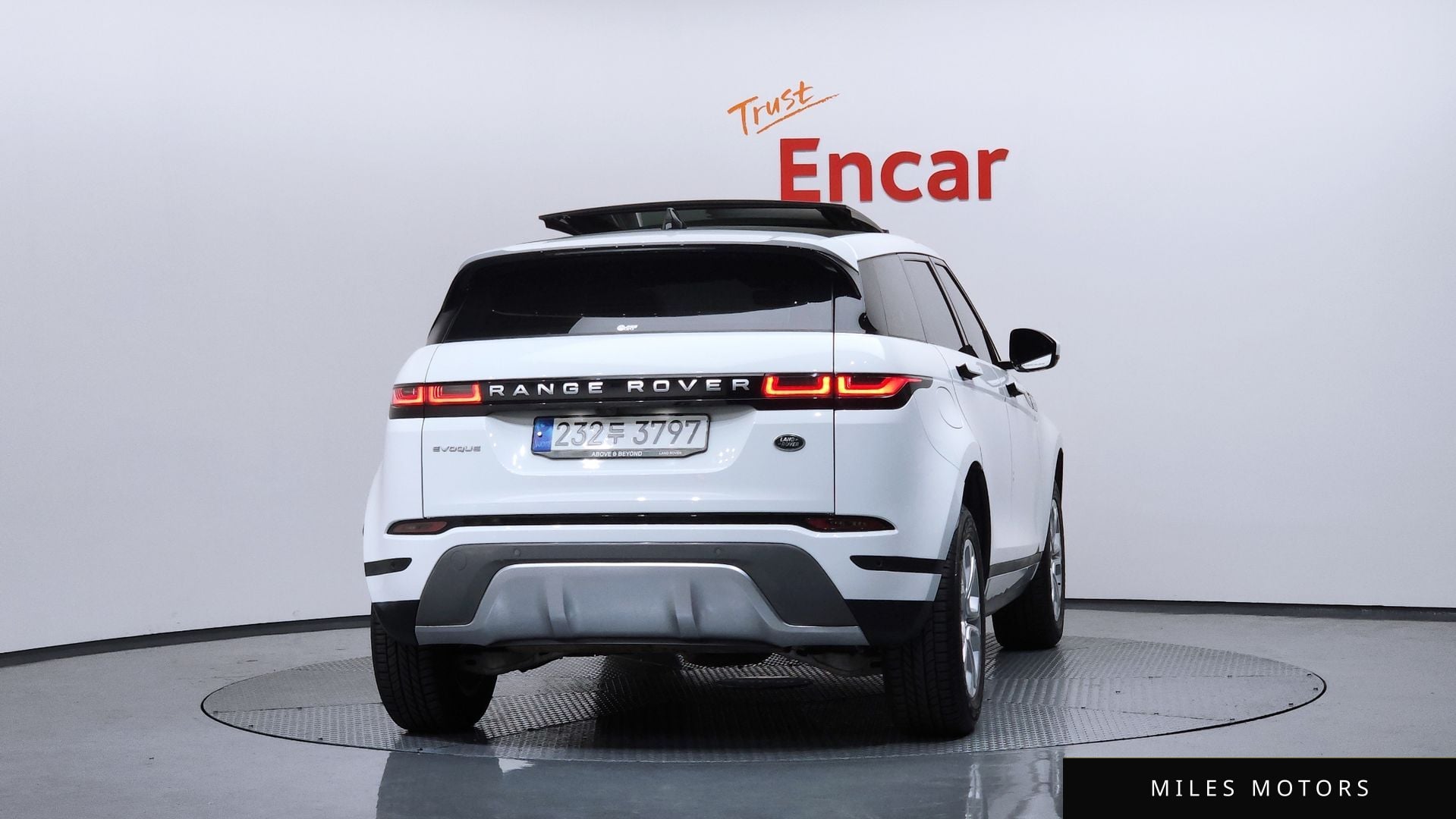 Land Rover Range Rover Evoque 2023 — миниатюра 4