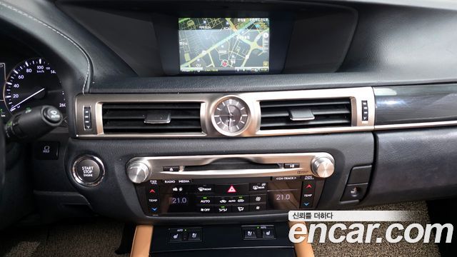 Лексус GS300 2018 — миниатюра 16