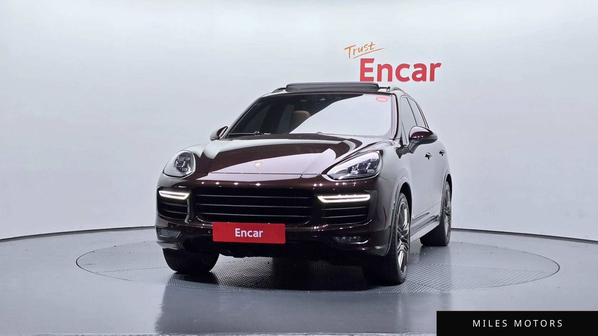 Porsche Cayenne 2016 — миниатюра 3